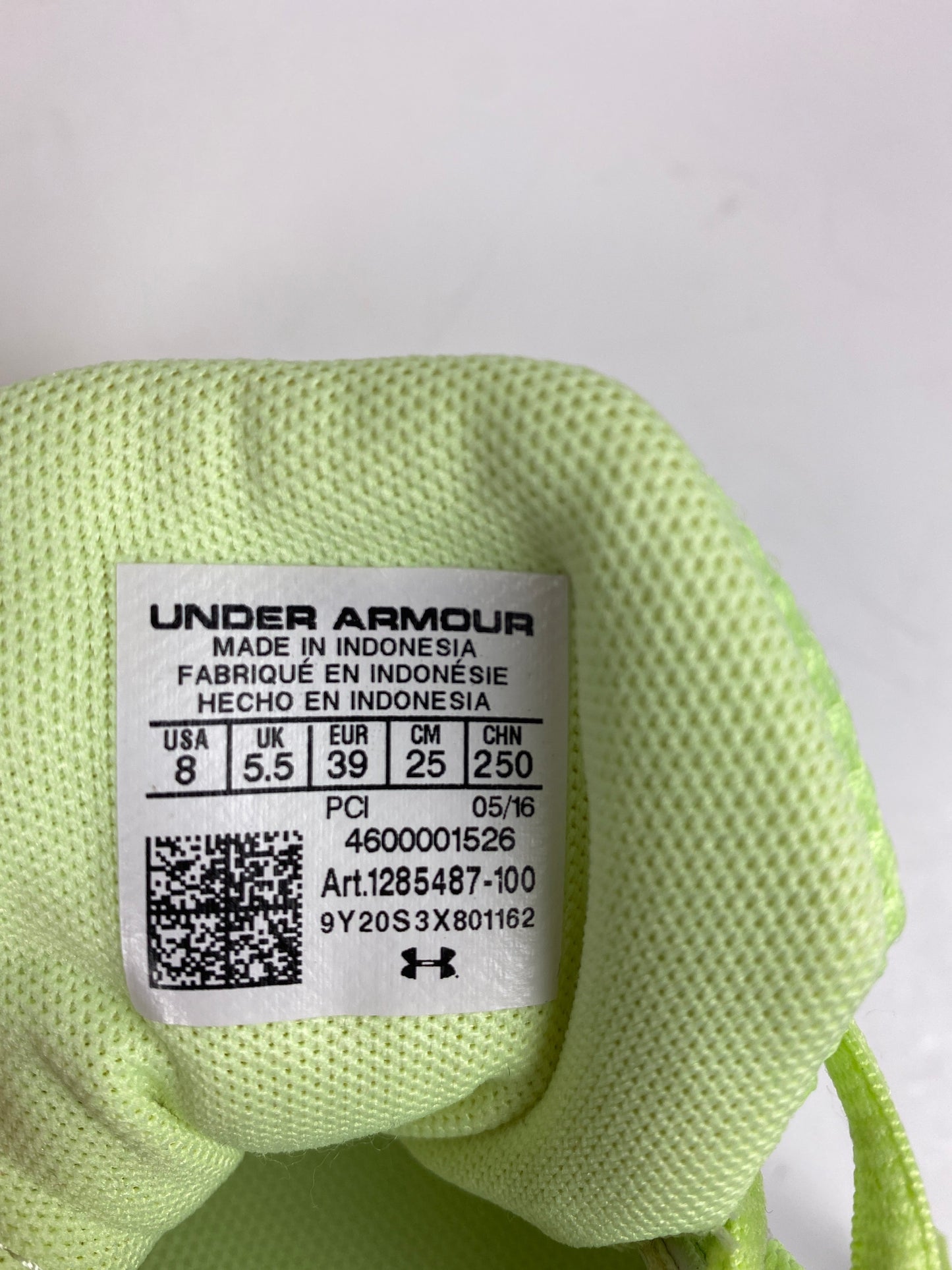 Shoes Athletic By Under Armour In White, Size: 8