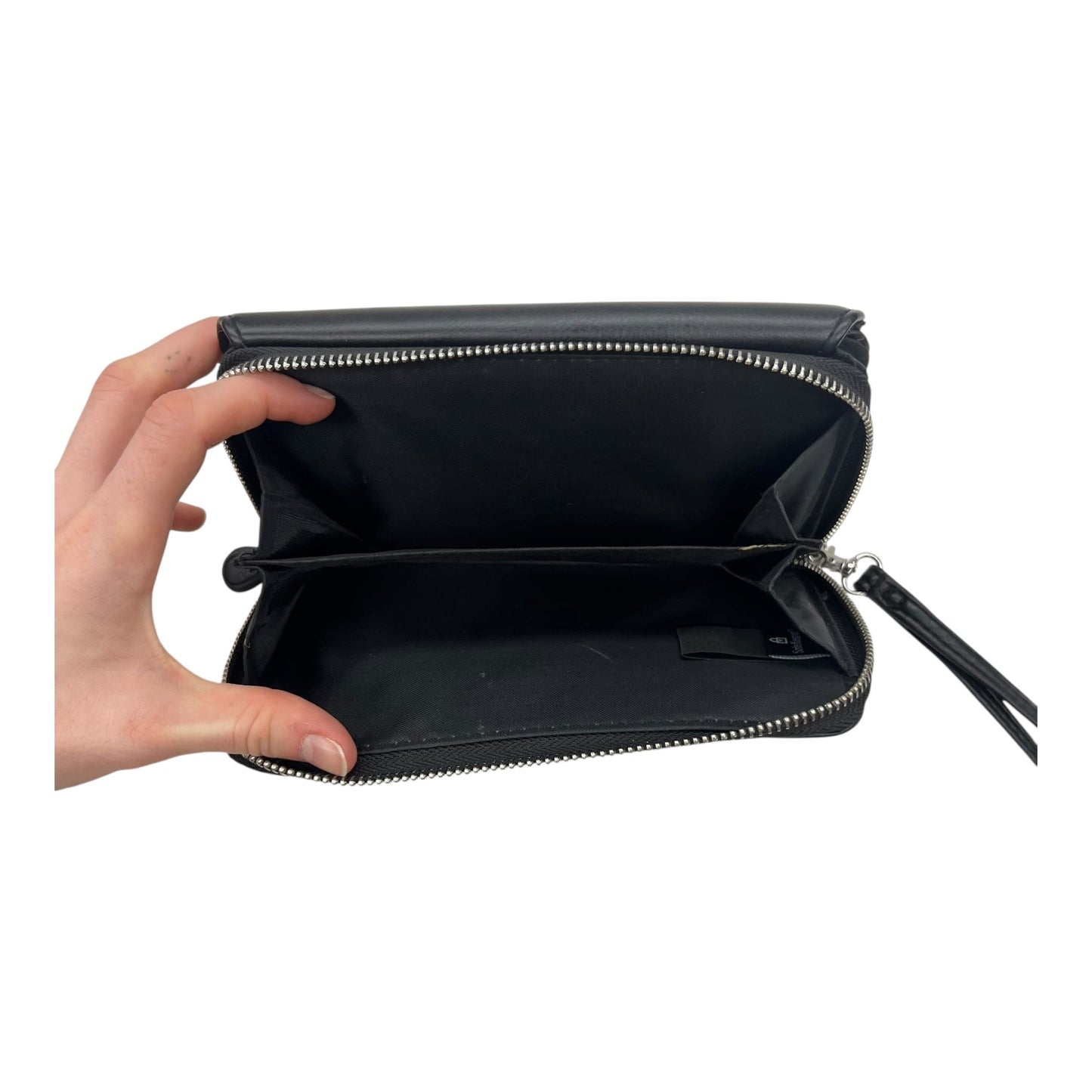 Wristlet By Clothes Mentor In Black, Size:Large