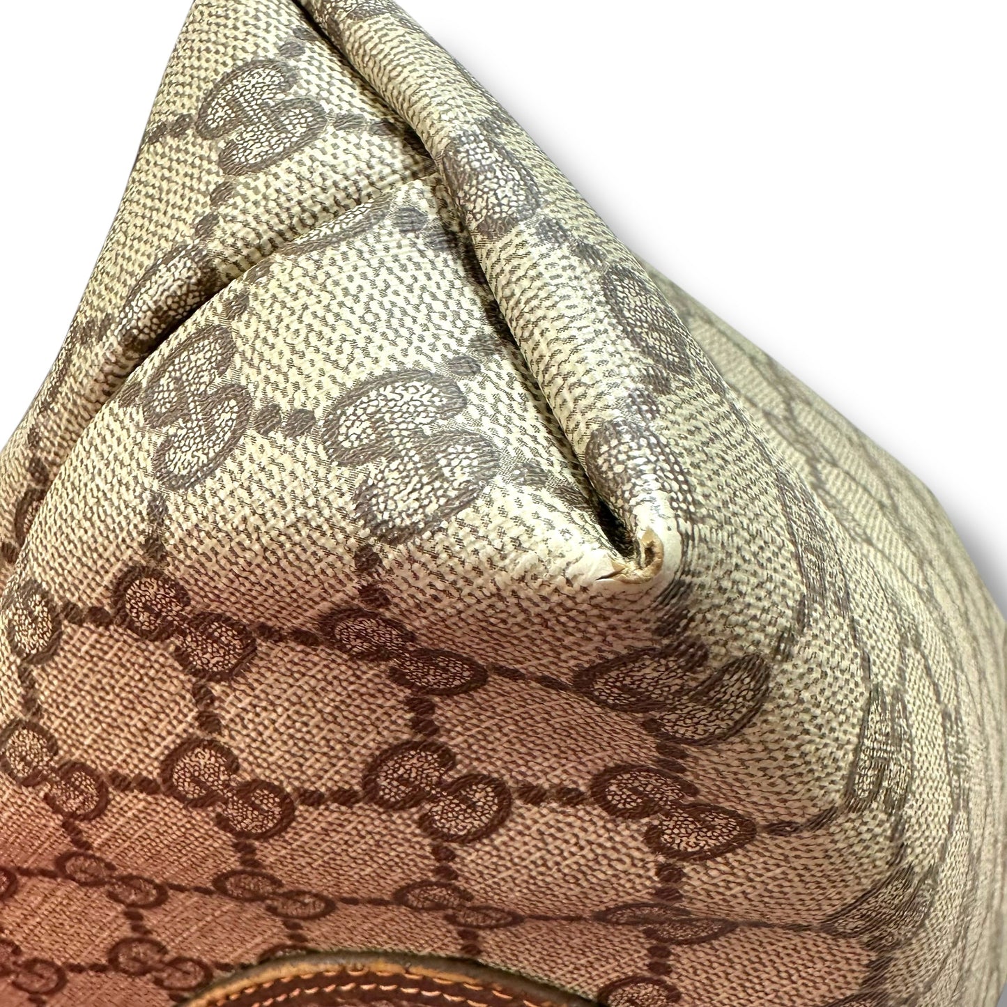 Handbag Luxury Designer By Gucci, Size: Medium