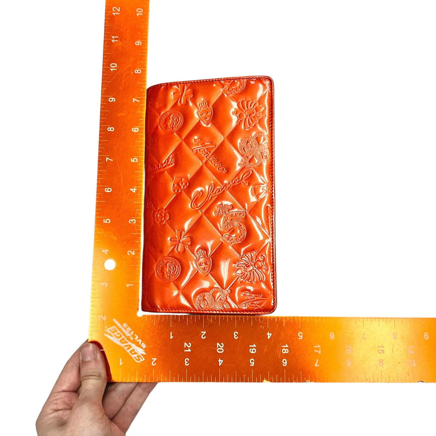 Wallet Luxury Designer By Chanel, Size: Medium