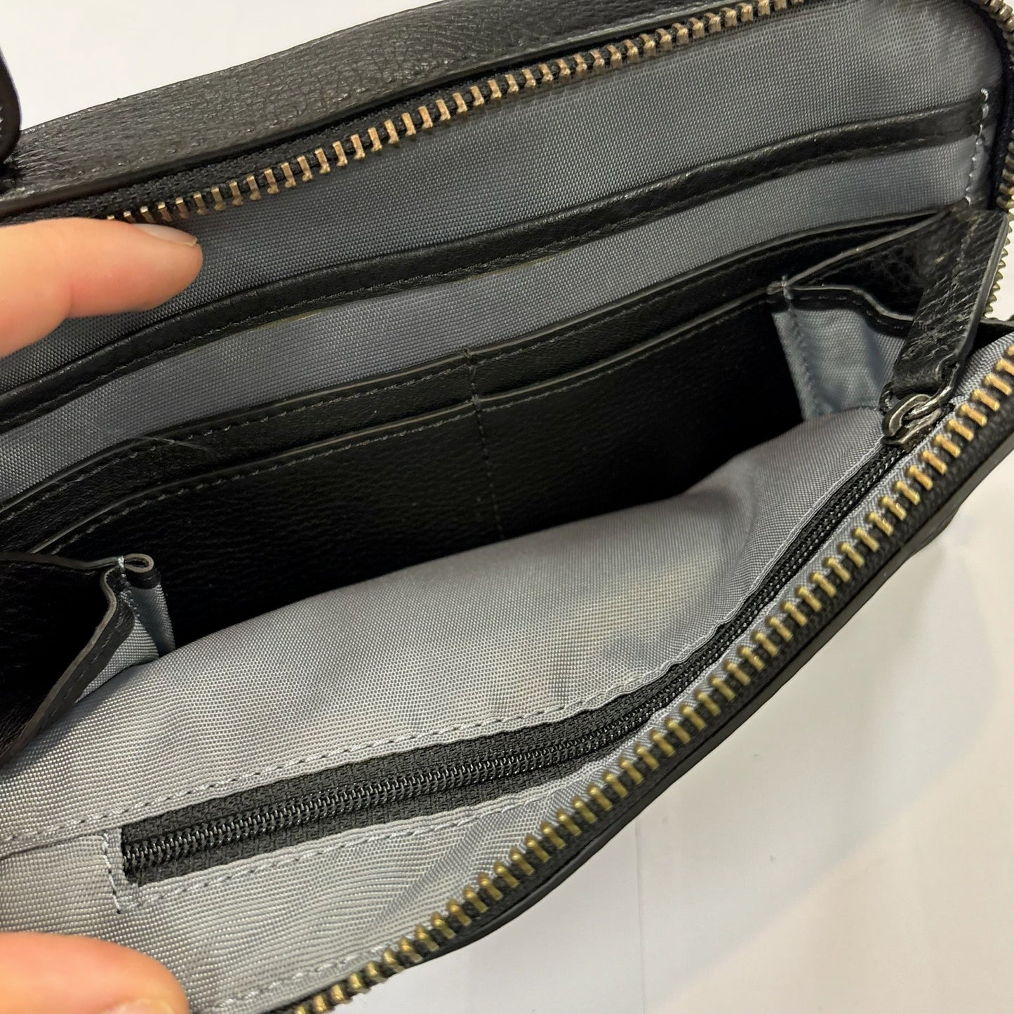 Crossbody Designer By Tumi, Size: Small