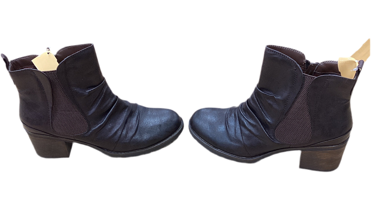 Boots Ankle Heels By Bare Traps In Brown, Size:11