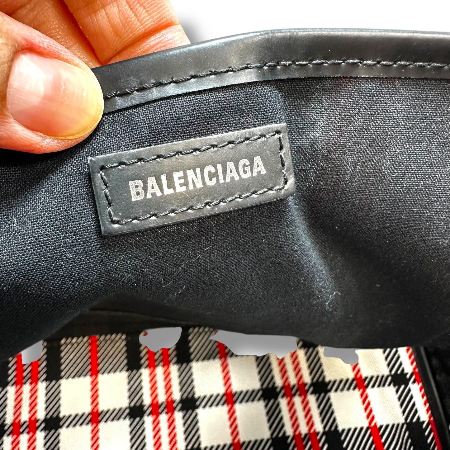 Handbag & pouch Luxury Designer By Balenciaga, Size: Medium