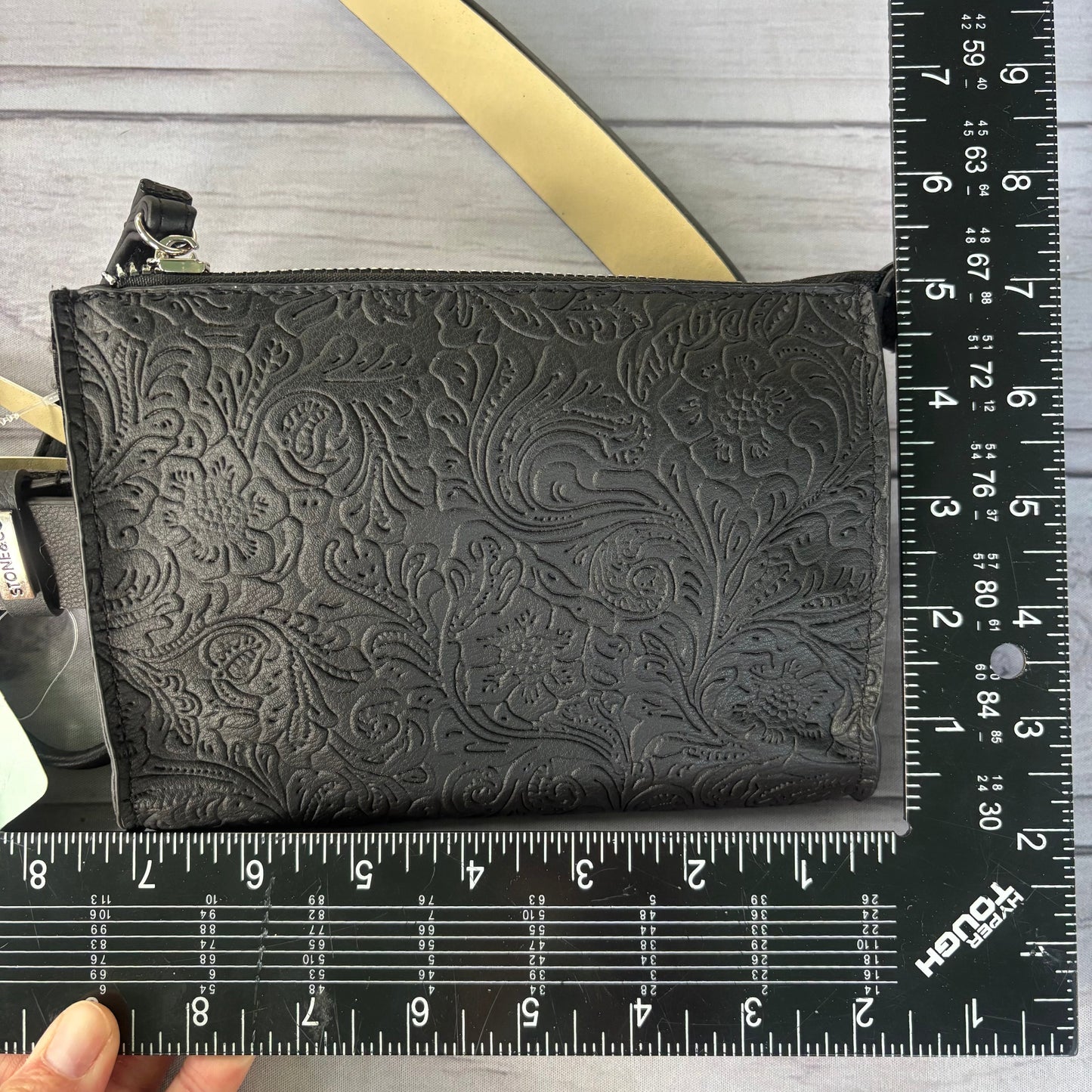 Belt By Stone Mountain, Size: Large