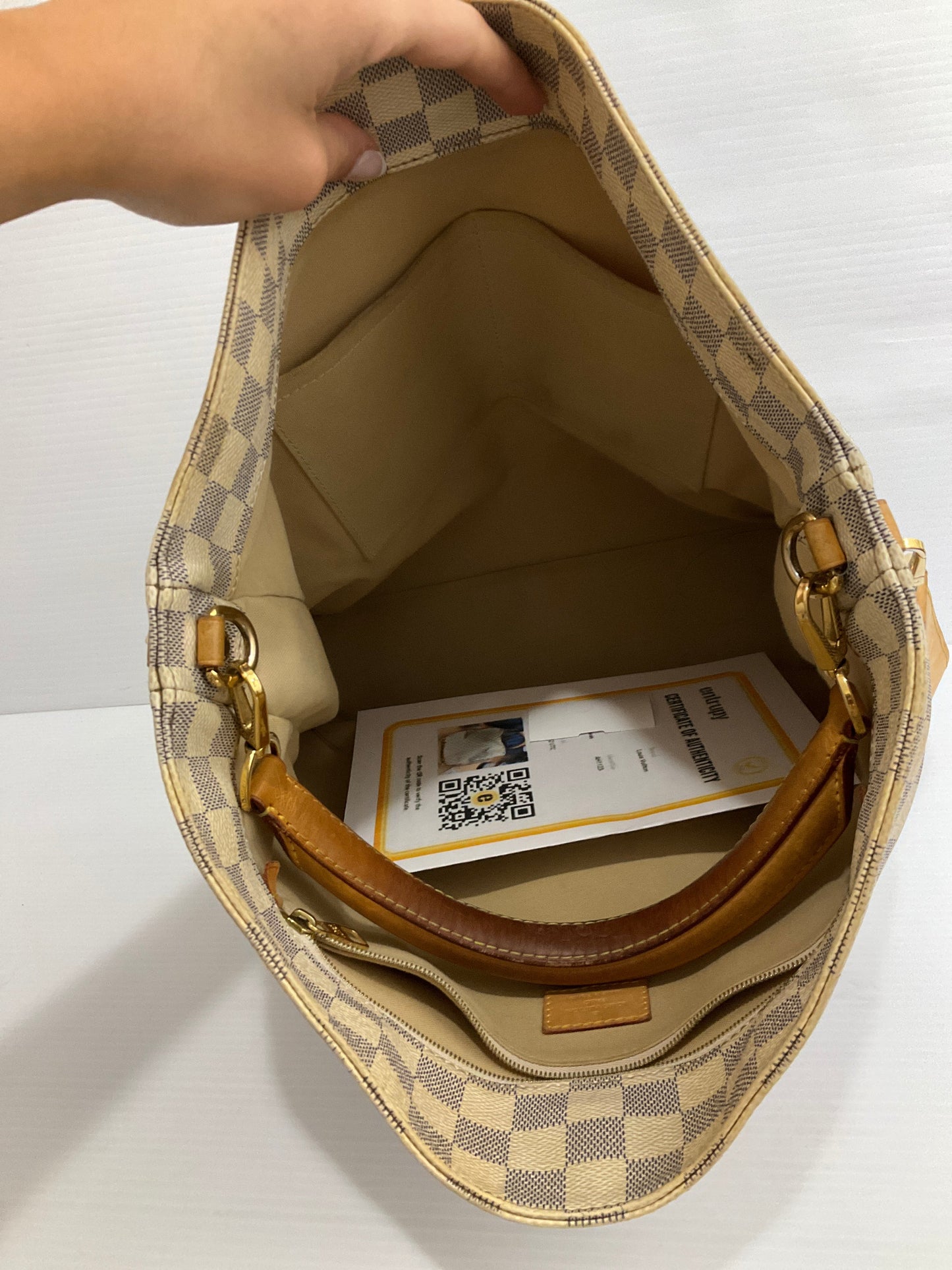 Handbag Luxury Designer By Louis Vuitton In Cream, Size:Large