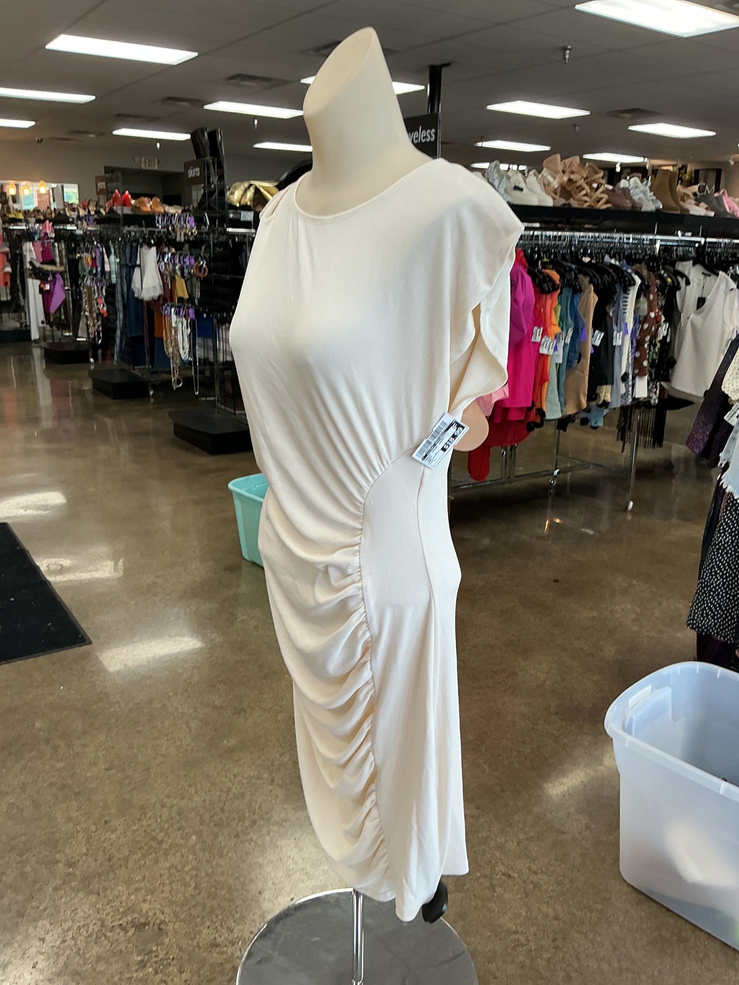 Dress Casual Short By Clothes Mentor In Cream, Size:L