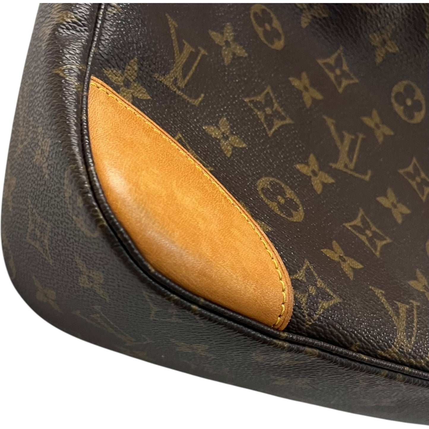 Handbag Luxury Designer By Louis Vuitton, Size: Medium