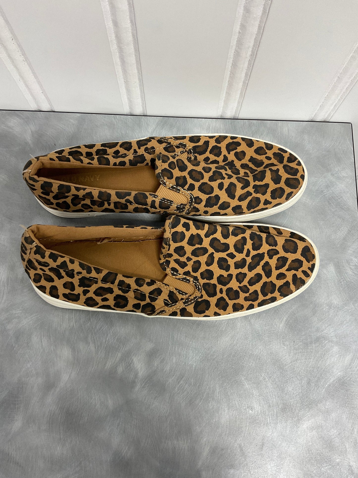 Shoes Sneakers By Old Navy In Animal Print, Size:9