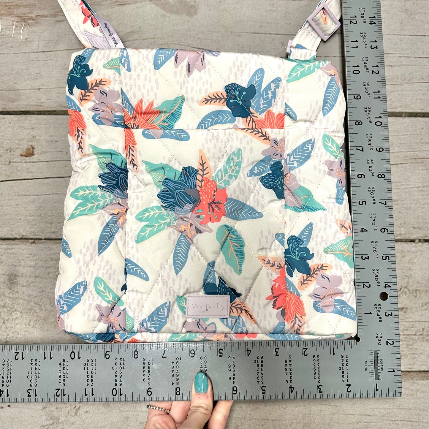 Handbag By Vera Bradley, Size: Medium