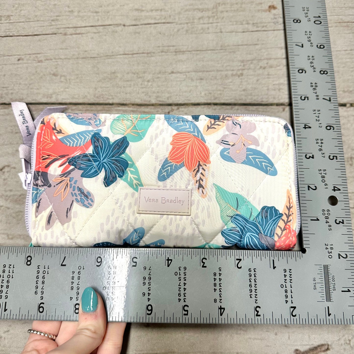 Wallet By Vera Bradley, Size: Medium