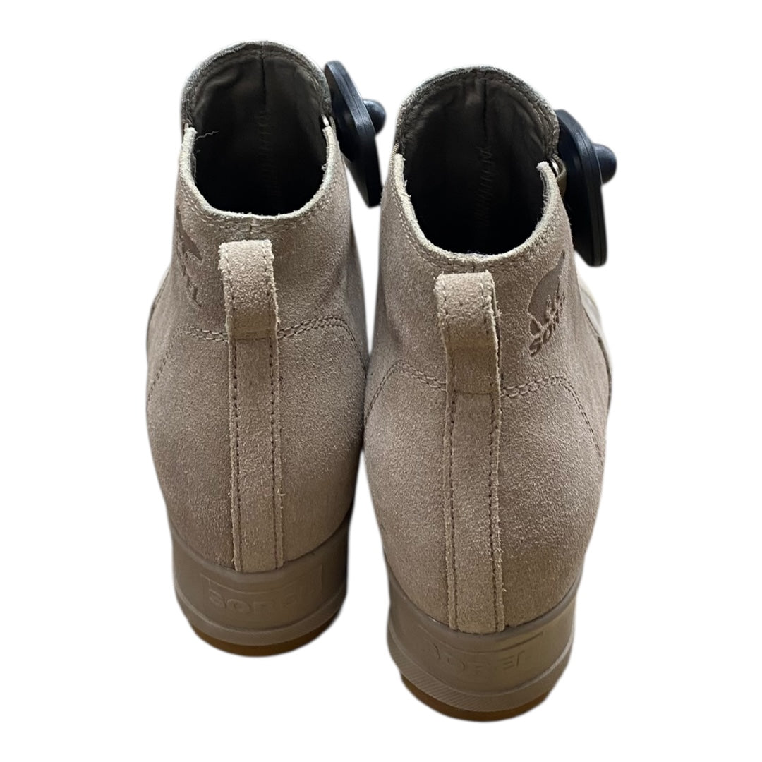 Boots Designer By Sorel In Beige, Size:9