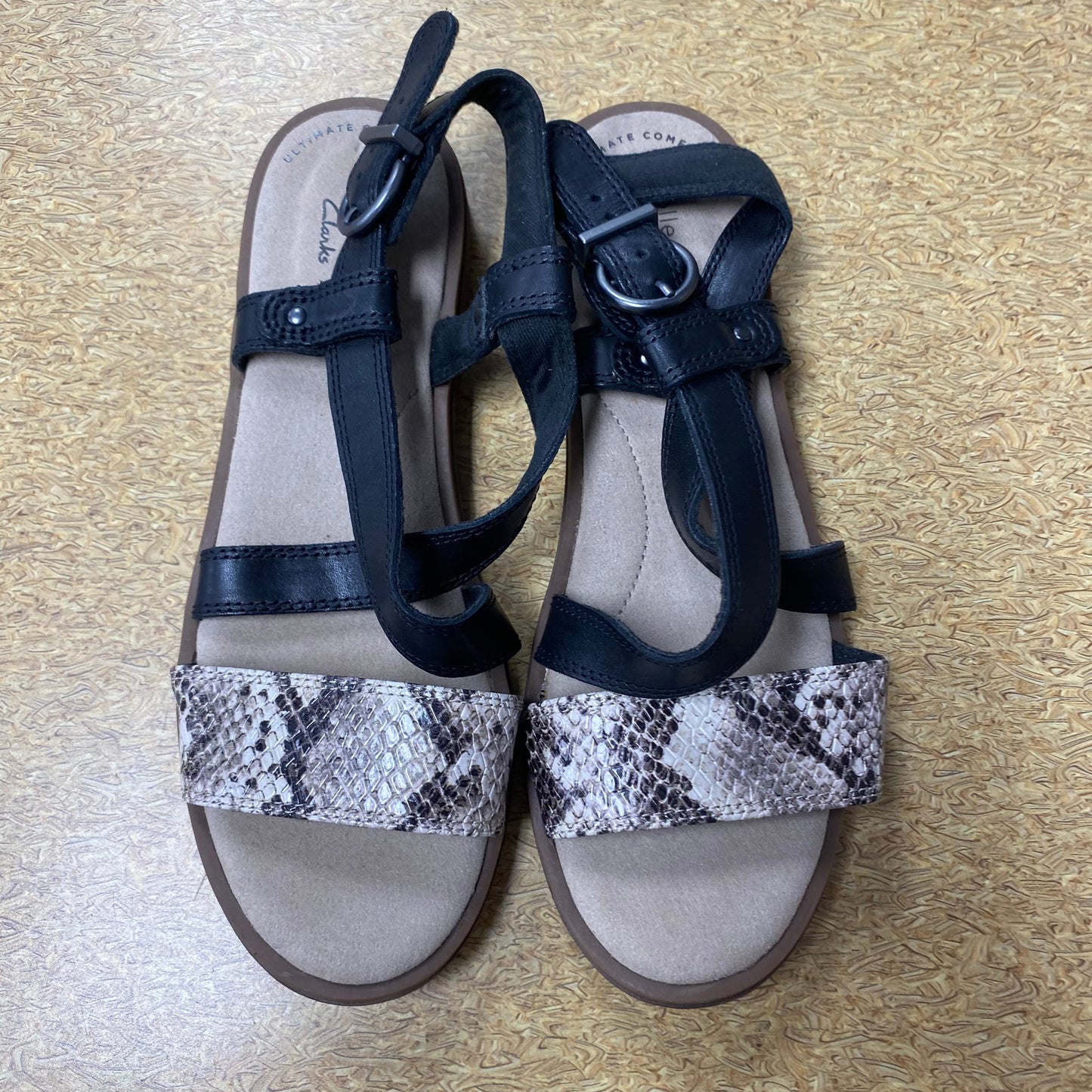 Sandals Flats By Clarks In Black, Size:6