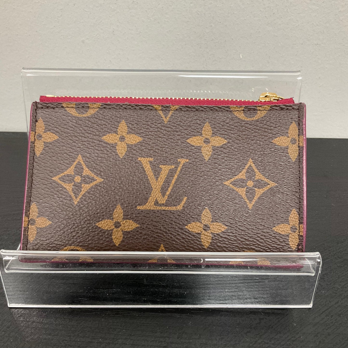 ZIPPY CARD HOLDER by LOUIS VUITTON In MAROON, Size: SMALL