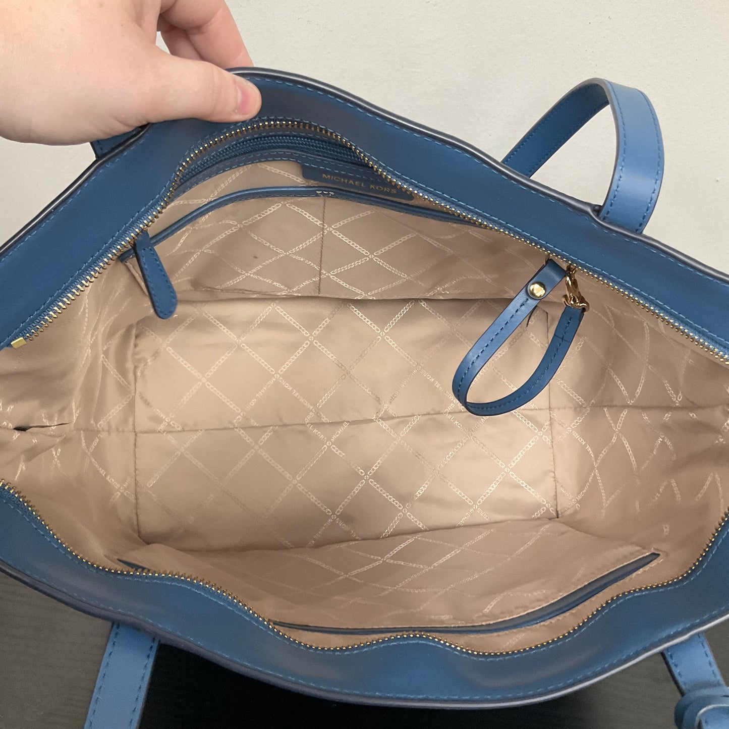 Handbag Designer By Michael Kors In Blue, Size:Large