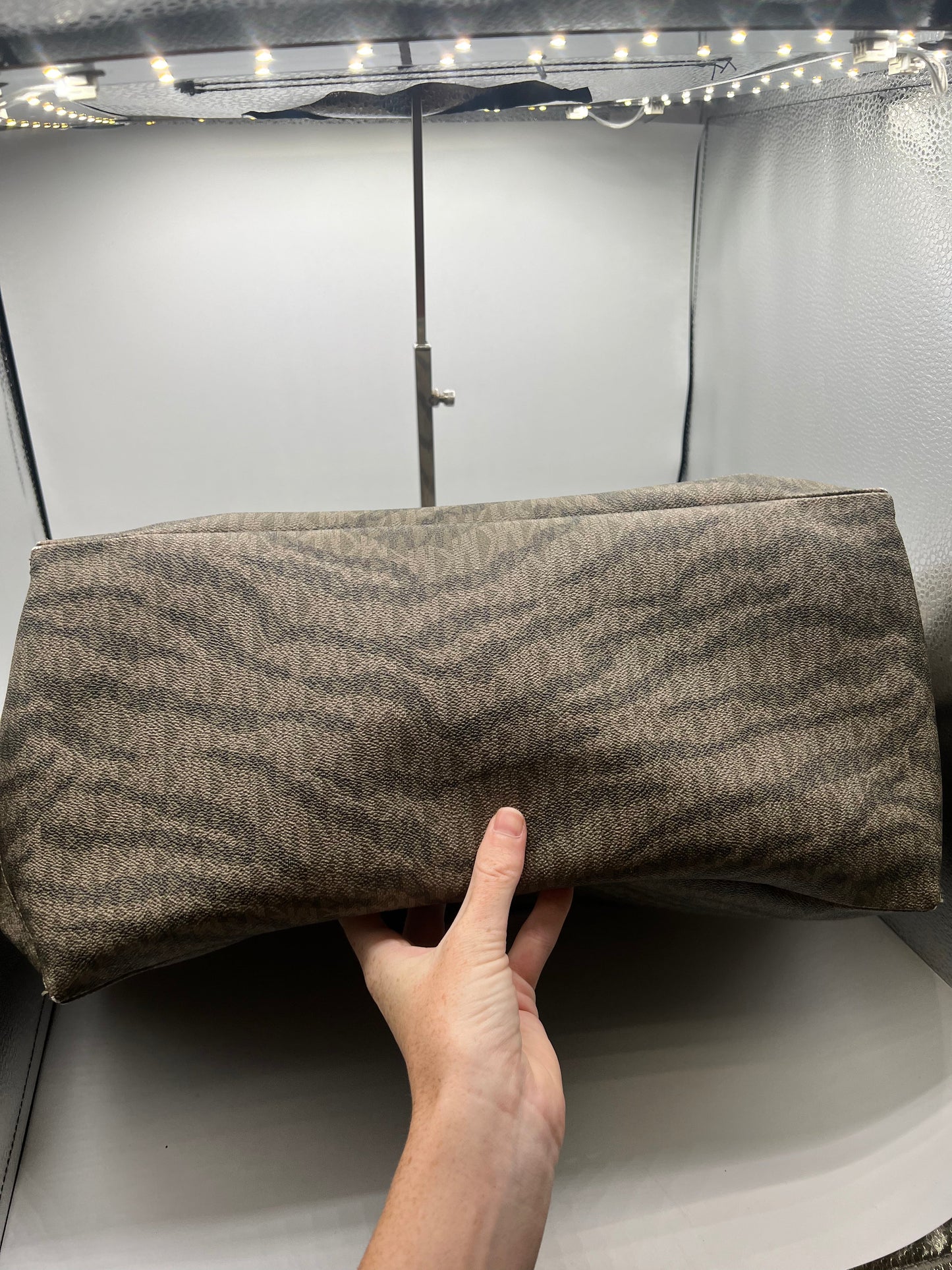 HANDBAG DESIGNER by MICHAEL KORS In GREEN, Size: LARGE