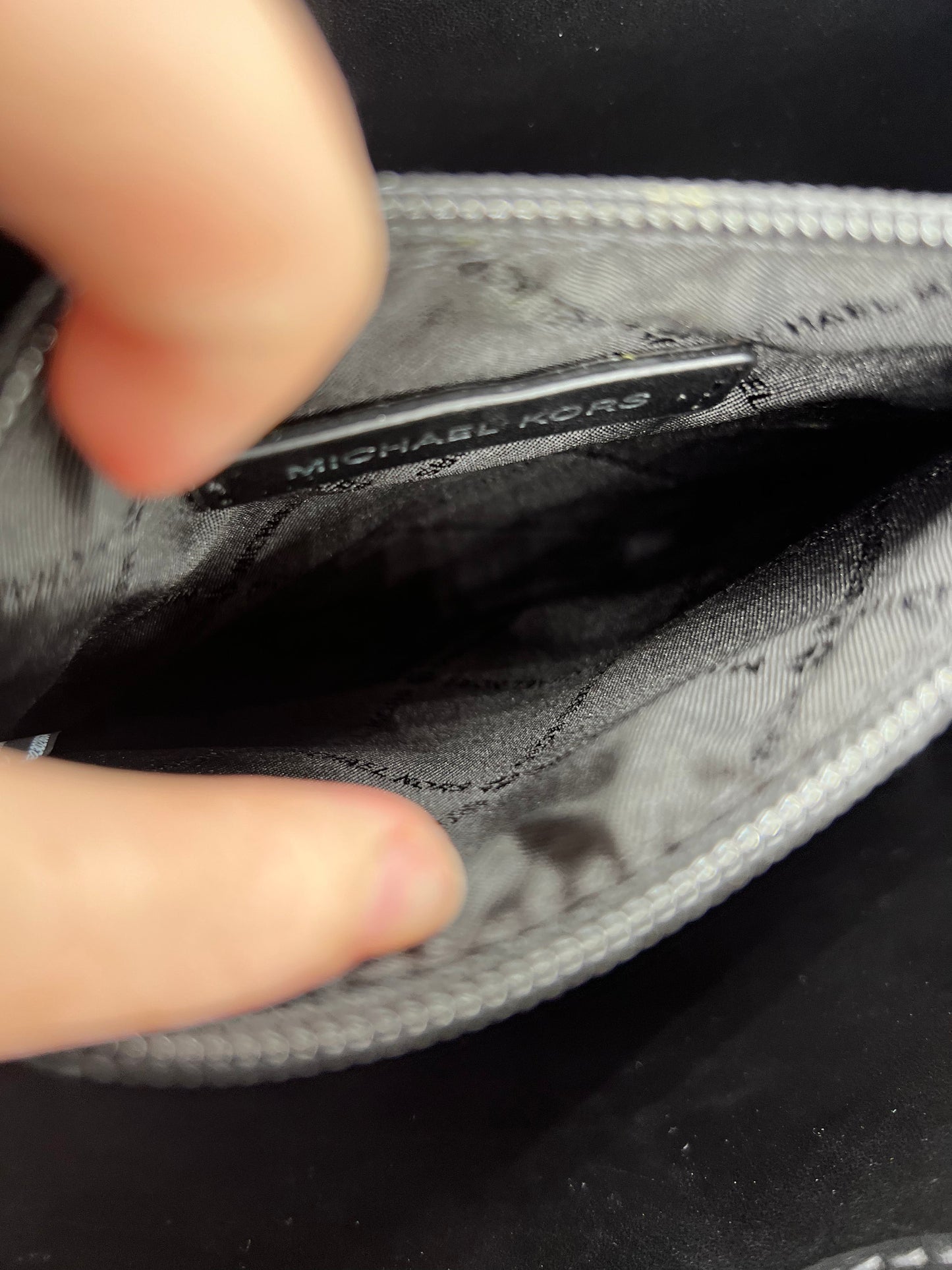 HANDBAG DESIGNER by MICHAEL KORS In BLACK & SILVER, Size: MEDIUM