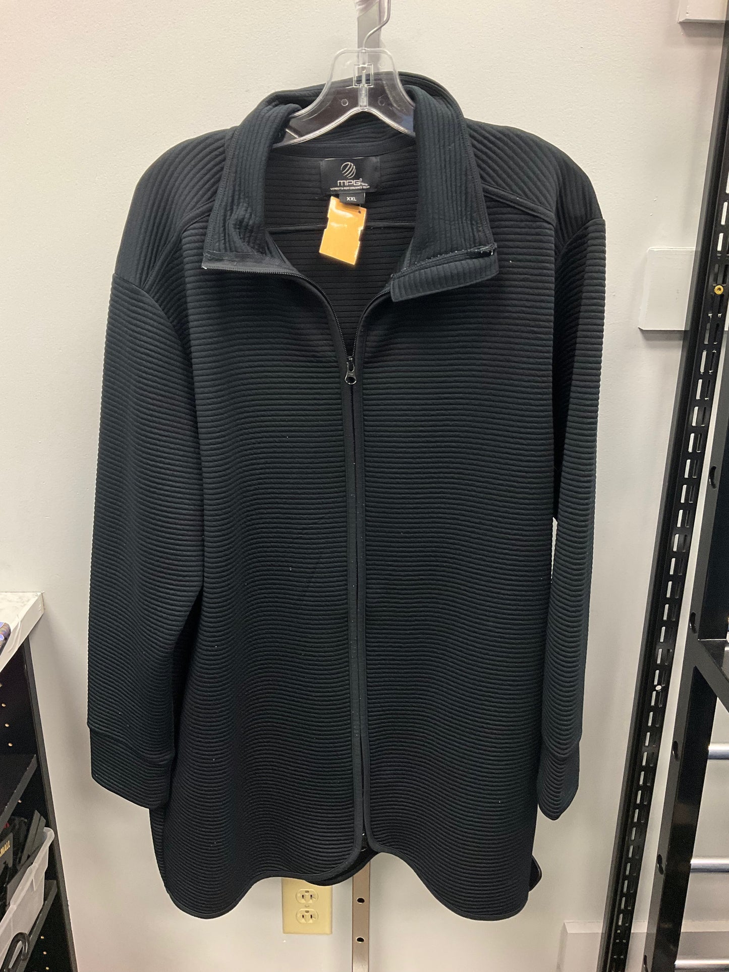 Top 3/4 Sleeve By Mpg In Black, Size:Xxl