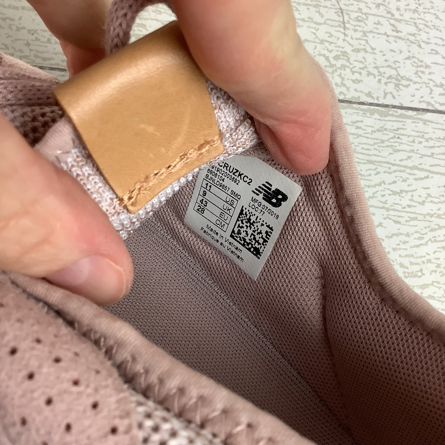 Shoes Athletic By New Balance In Pink, Size: 11