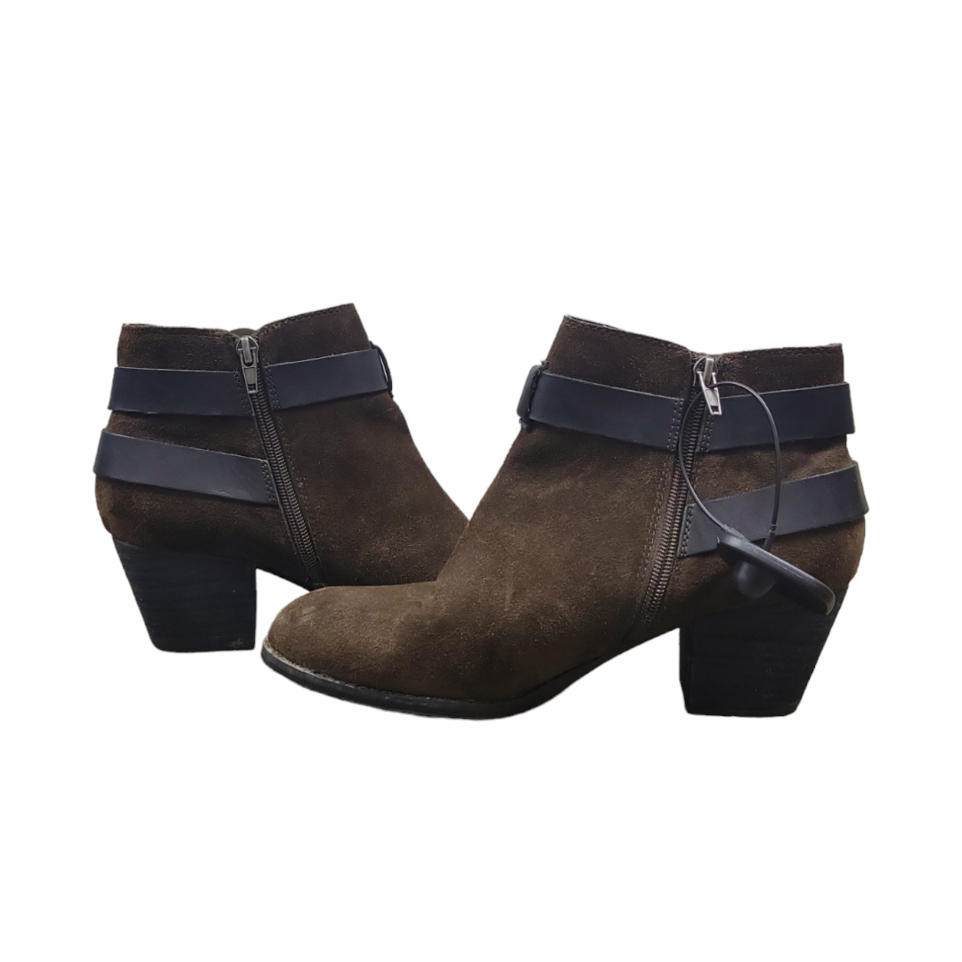 Boots Ankle Flats By Dolce Vita Size: 9.5