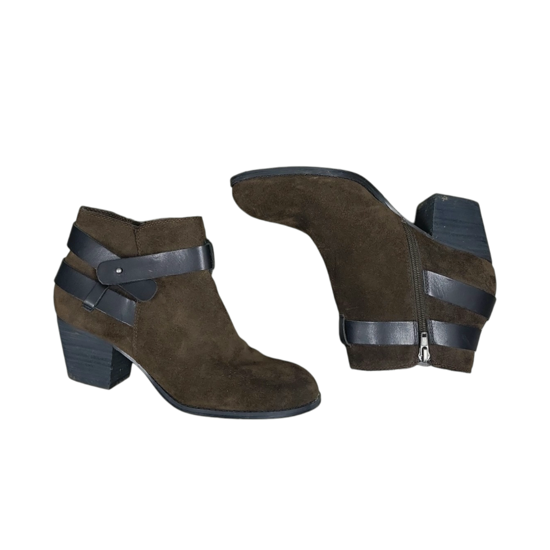 Boots Ankle Flats By Dolce Vita Size: 9.5