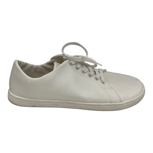 Shoes Sneakers By Clothes Mentor In White, Size:11