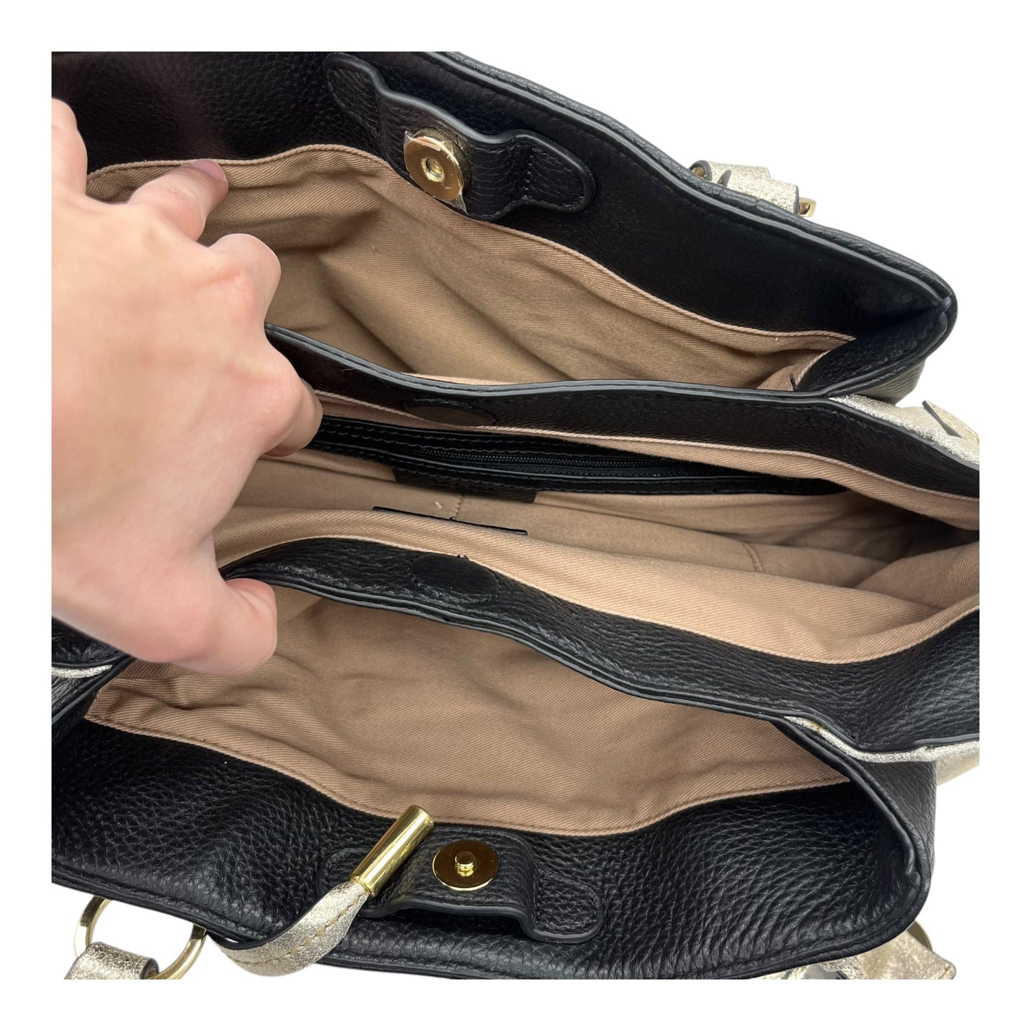 Handbag Leather By Clothes Mentor In Black & Gold, Size:Large