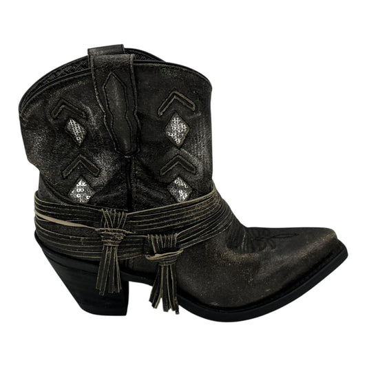 BOOTS LEATHER by  CMB In GREY, Size: 7