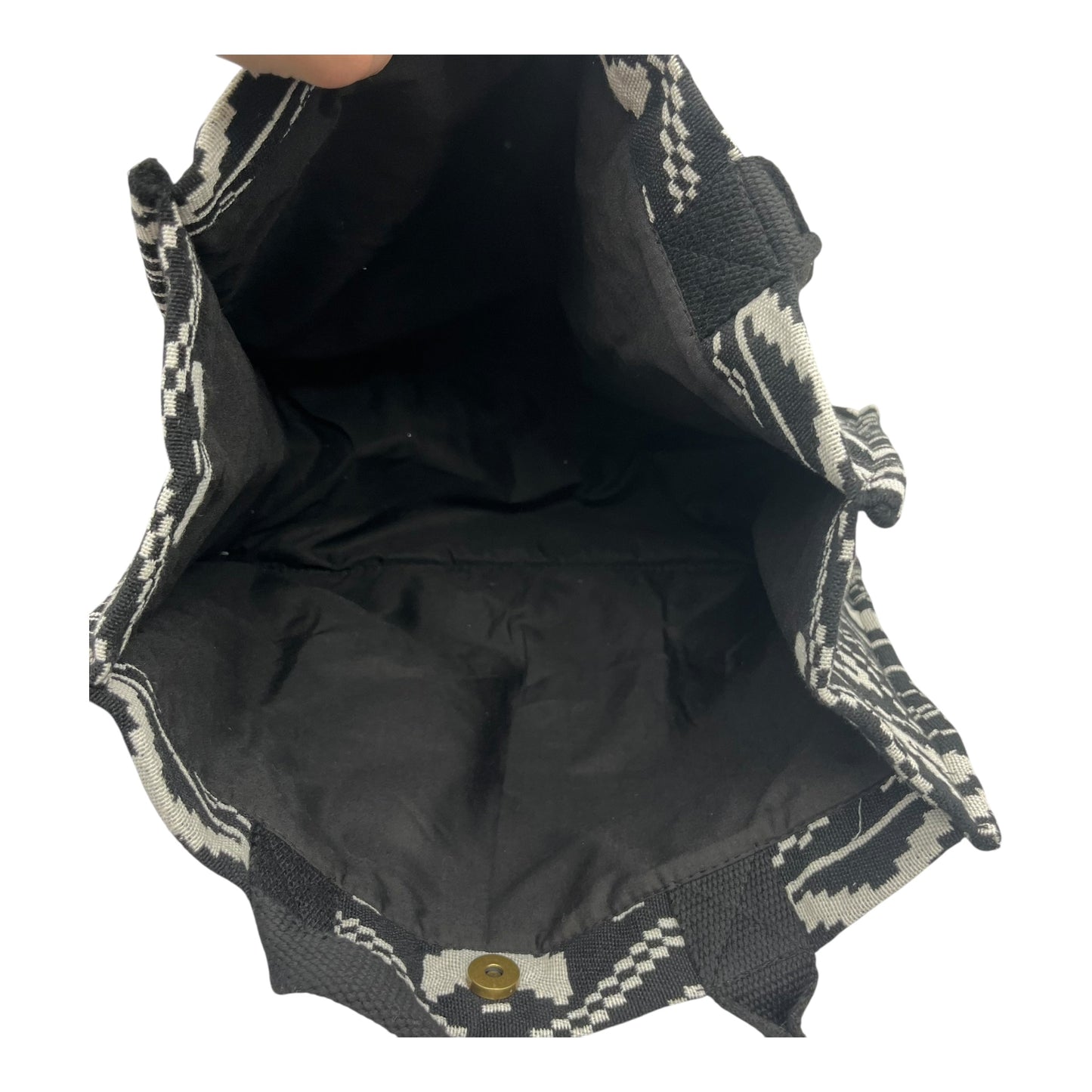 Tote By Clothes Mentor In Black & Cream, Size:Medium