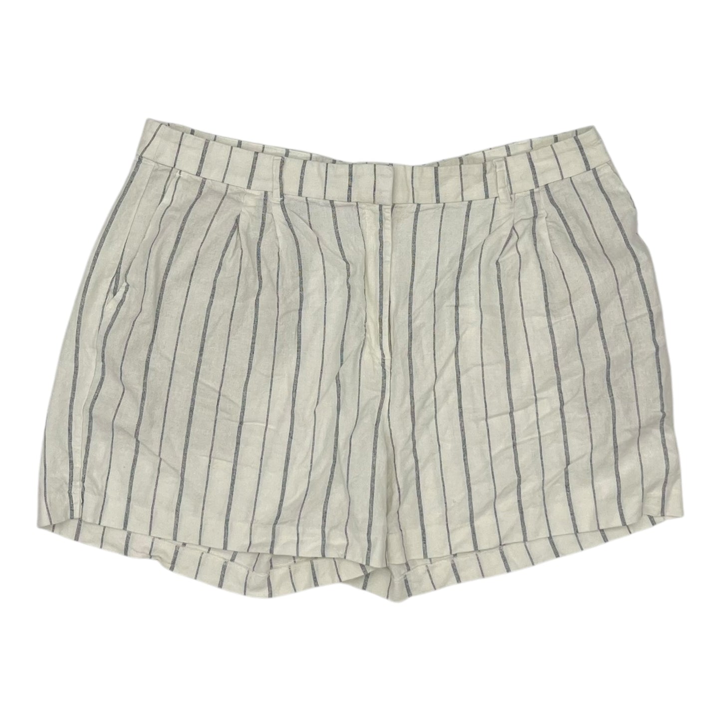 Shorts By Old Navy In White, Size:Xl
