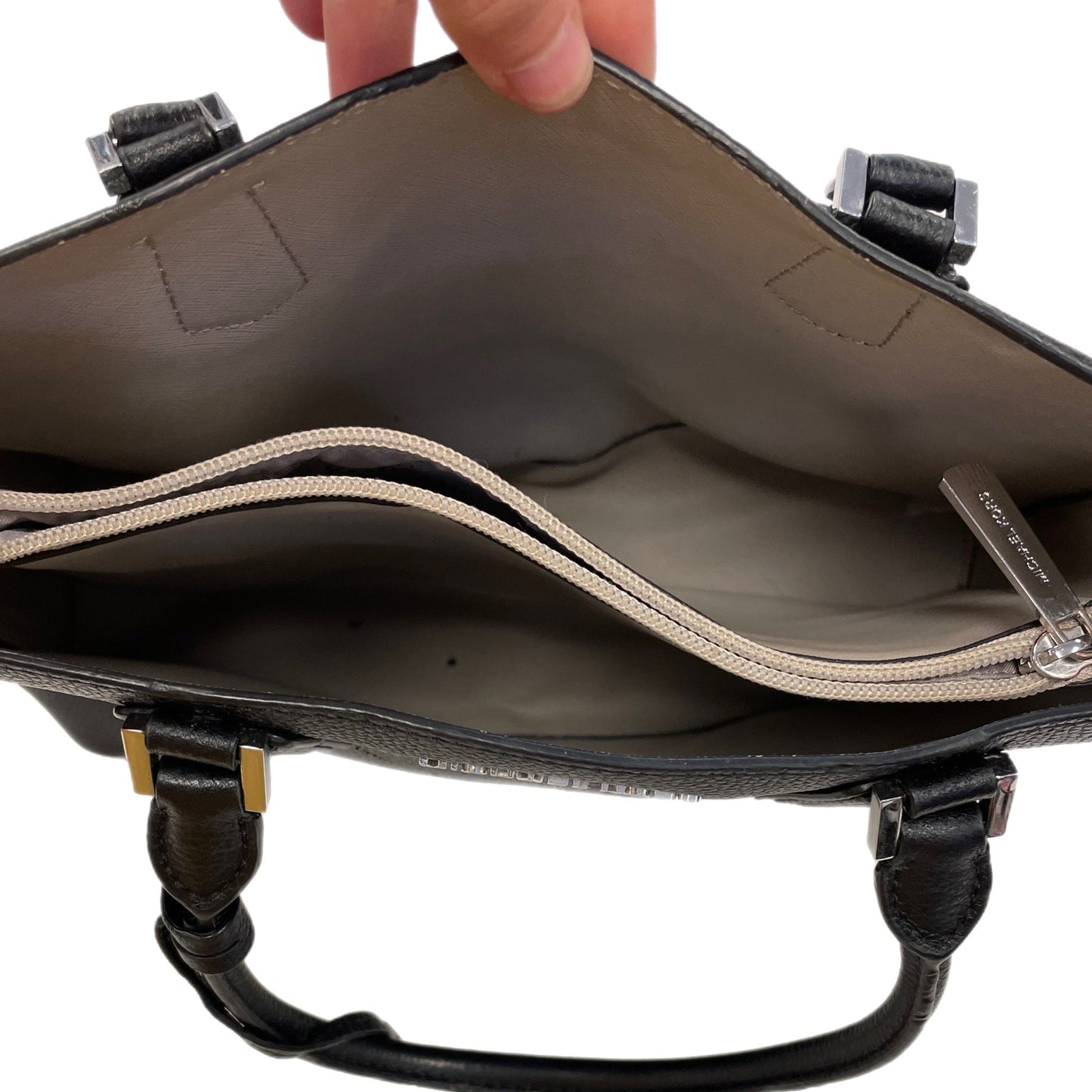 Handbag Designer By Michael Kors  Size: Medium