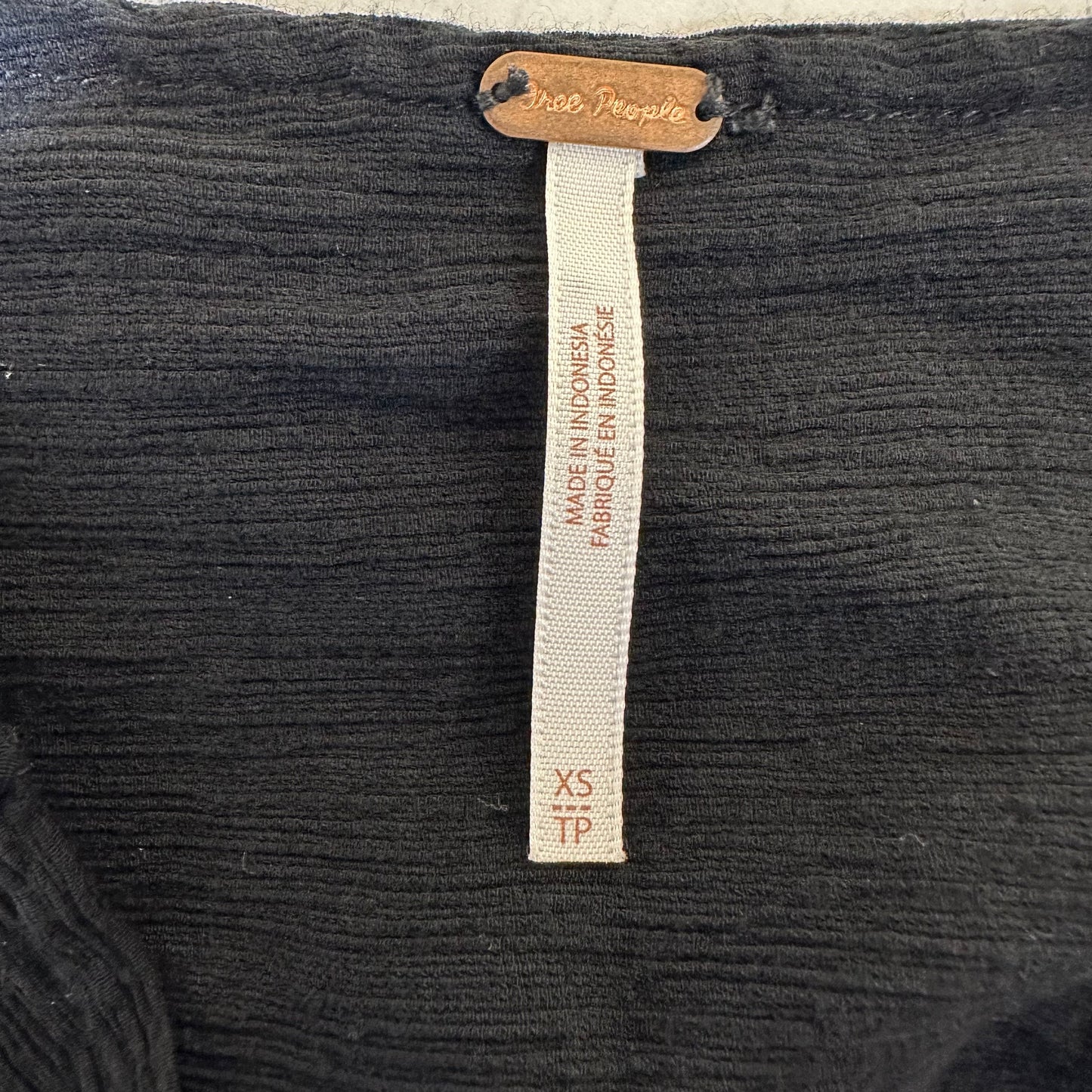 Blouse Long Sleeve By Free People Size: Xs