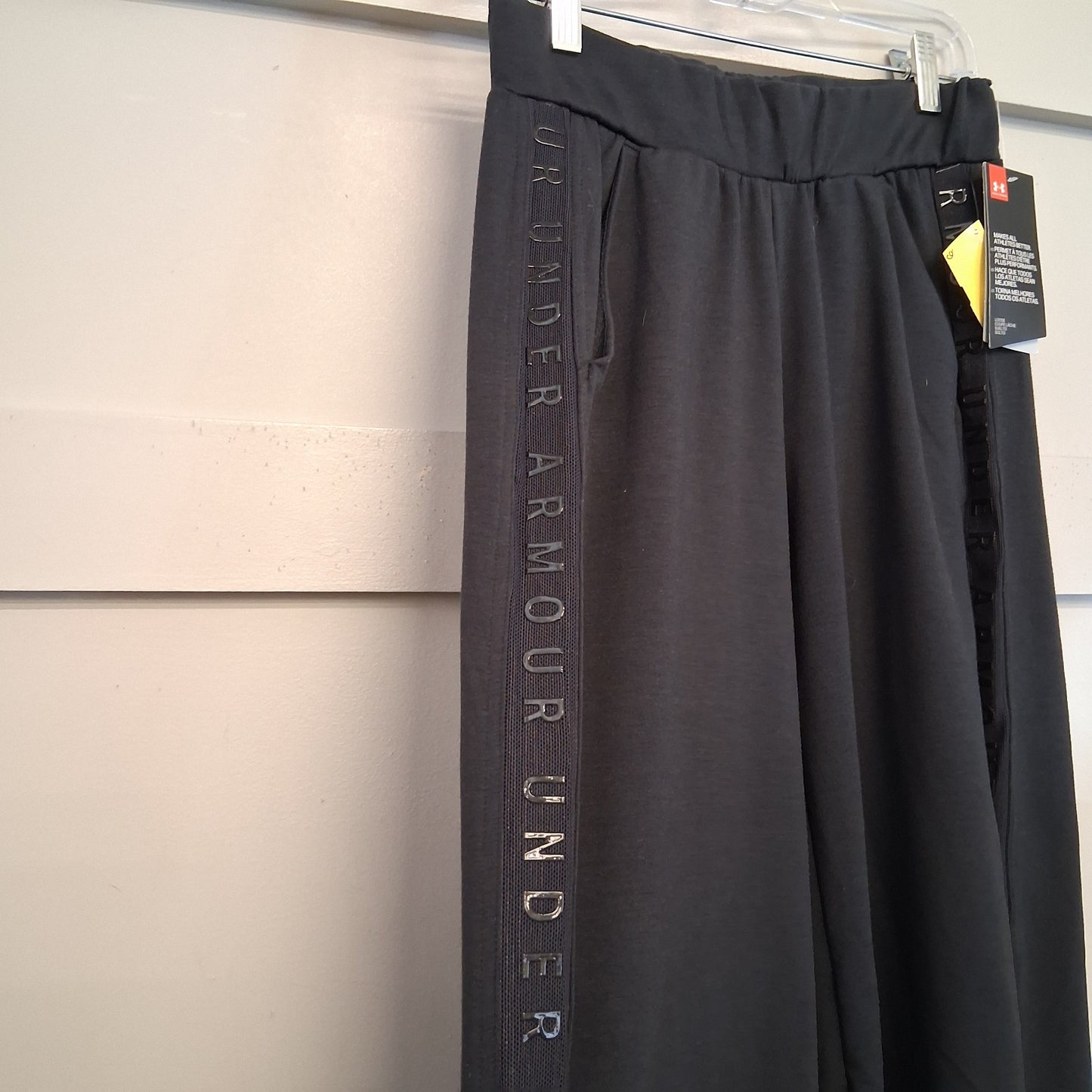 Athletic Pants By Under Armour In Black, Size:Xs