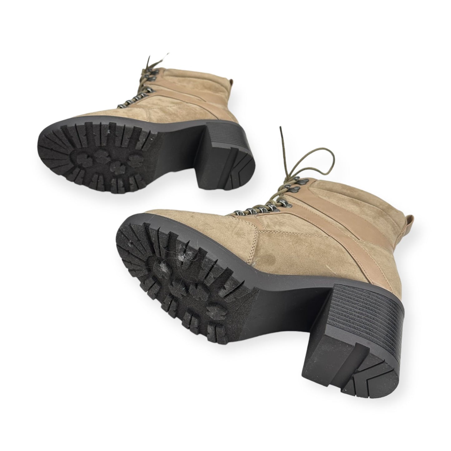 Boots Ankle Heels By Clothes Mentor Size: 9.5