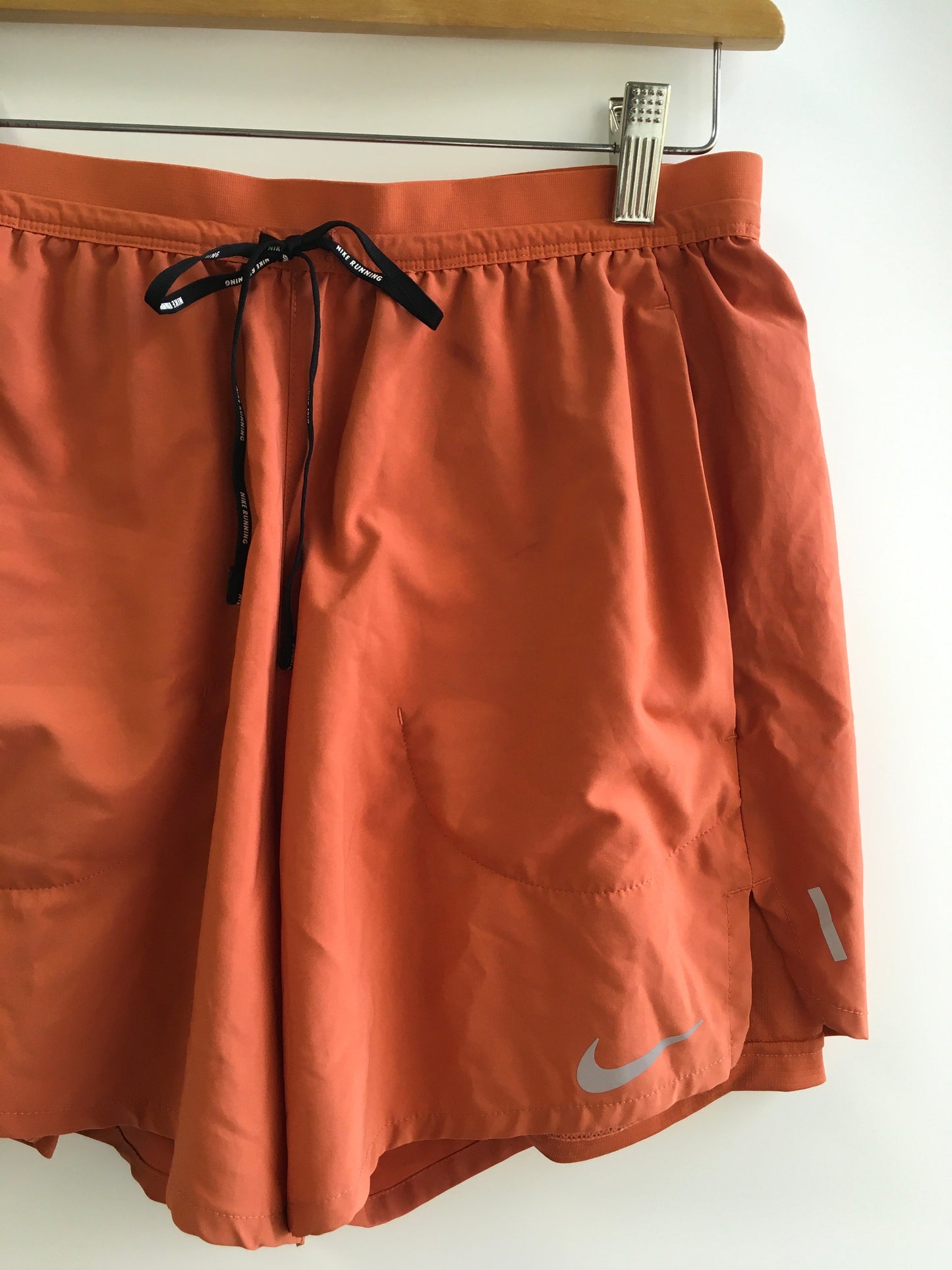 Athletic Shorts By Nike Size: M