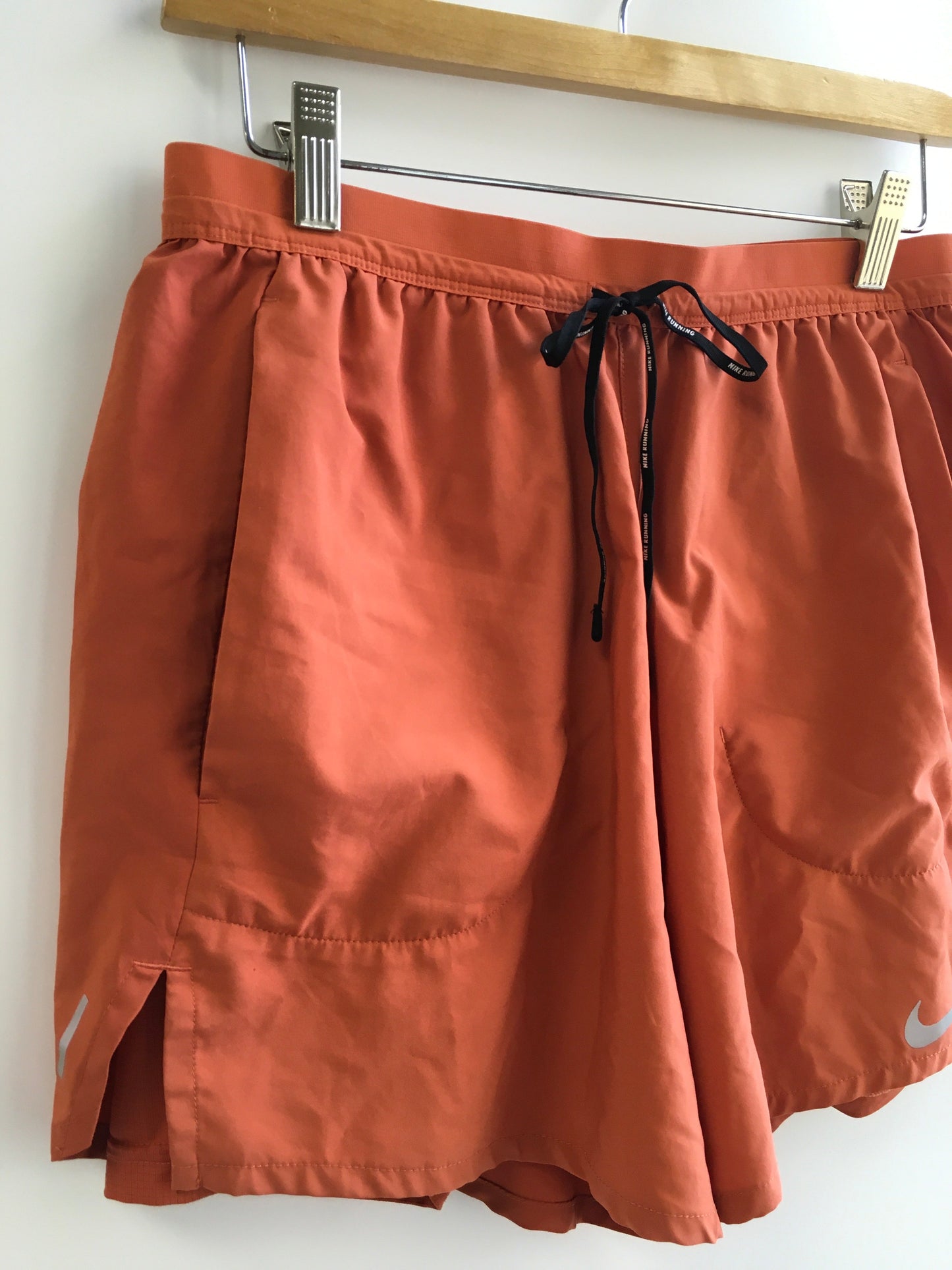Athletic Shorts By Nike Size: M