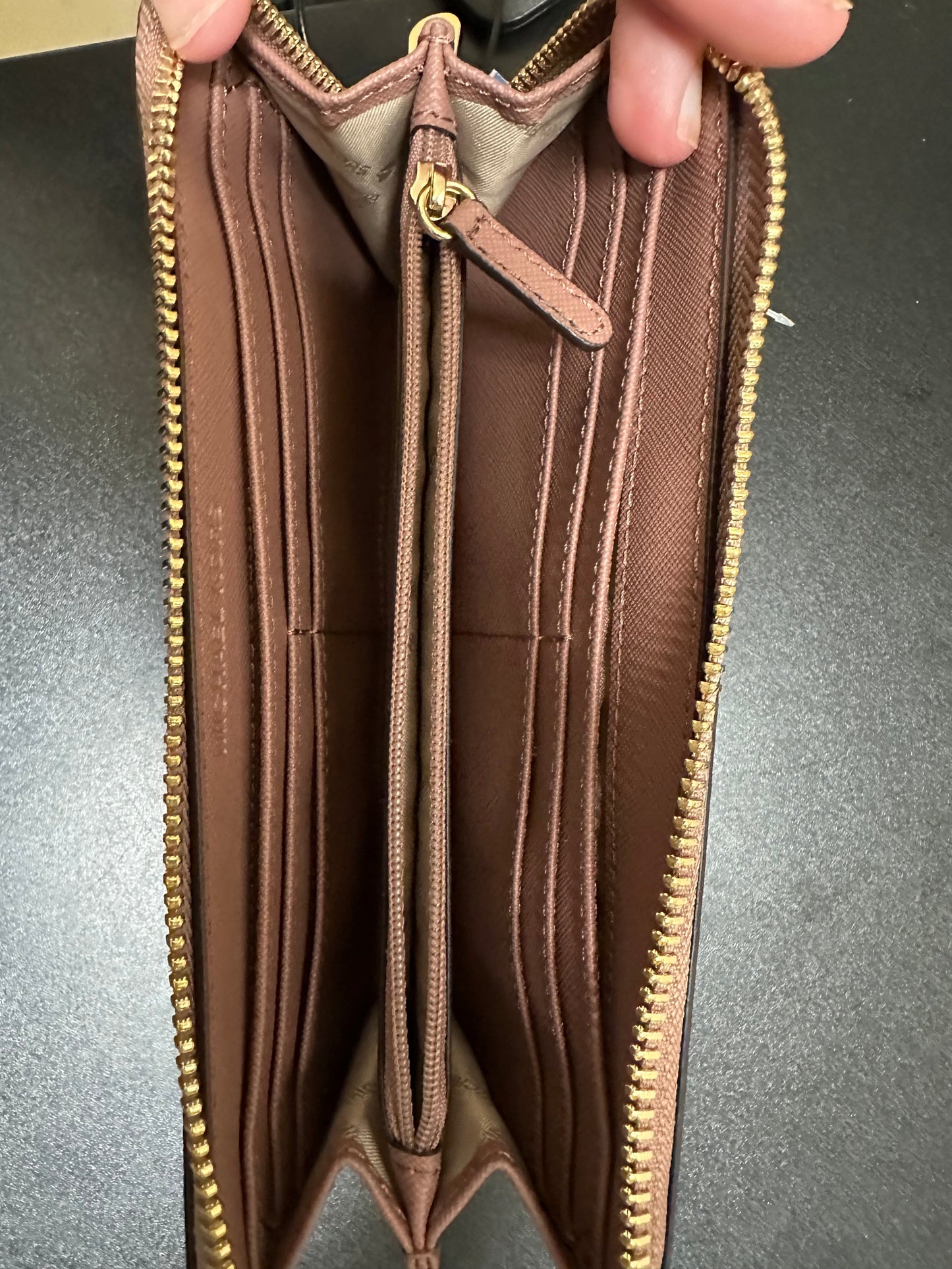 Wallet Designer By Michael Kors Size: Medium