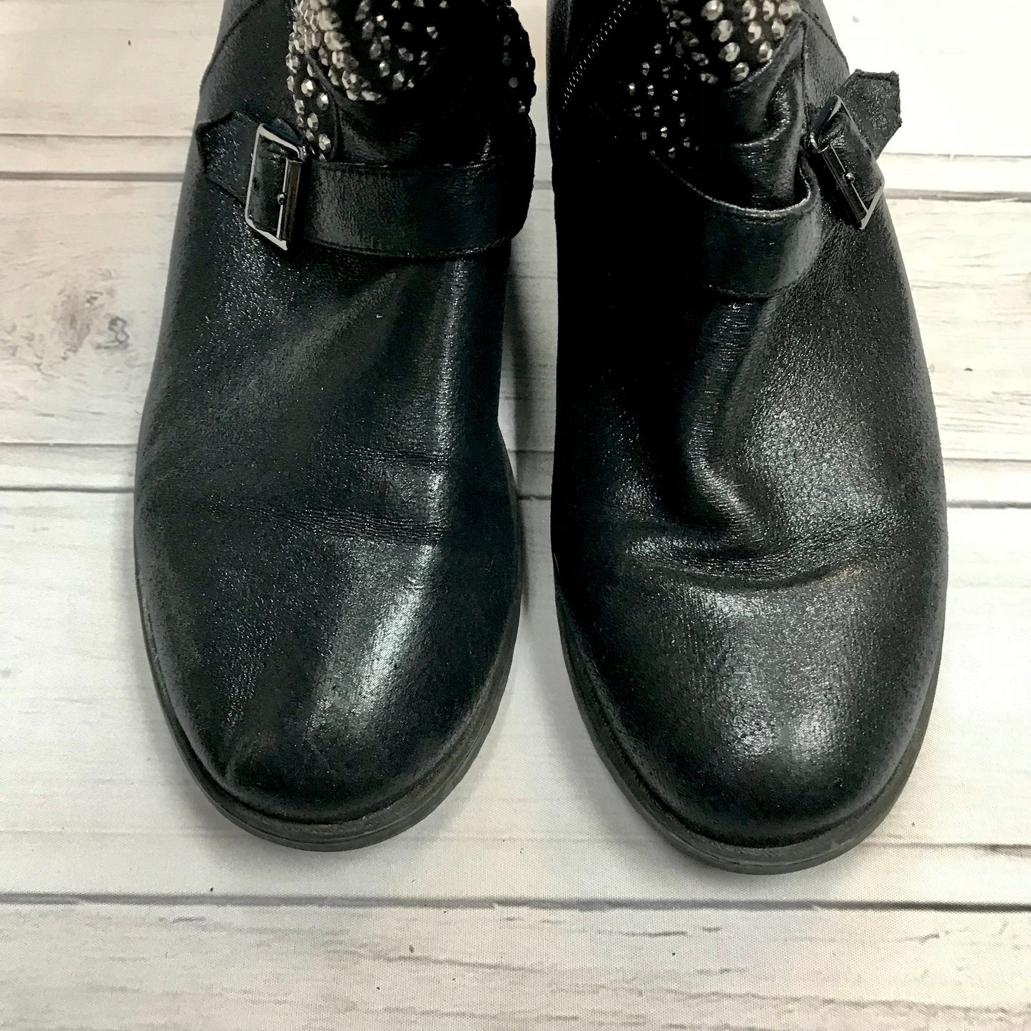 Boots Designer By Stuart Weitzman Size: 5