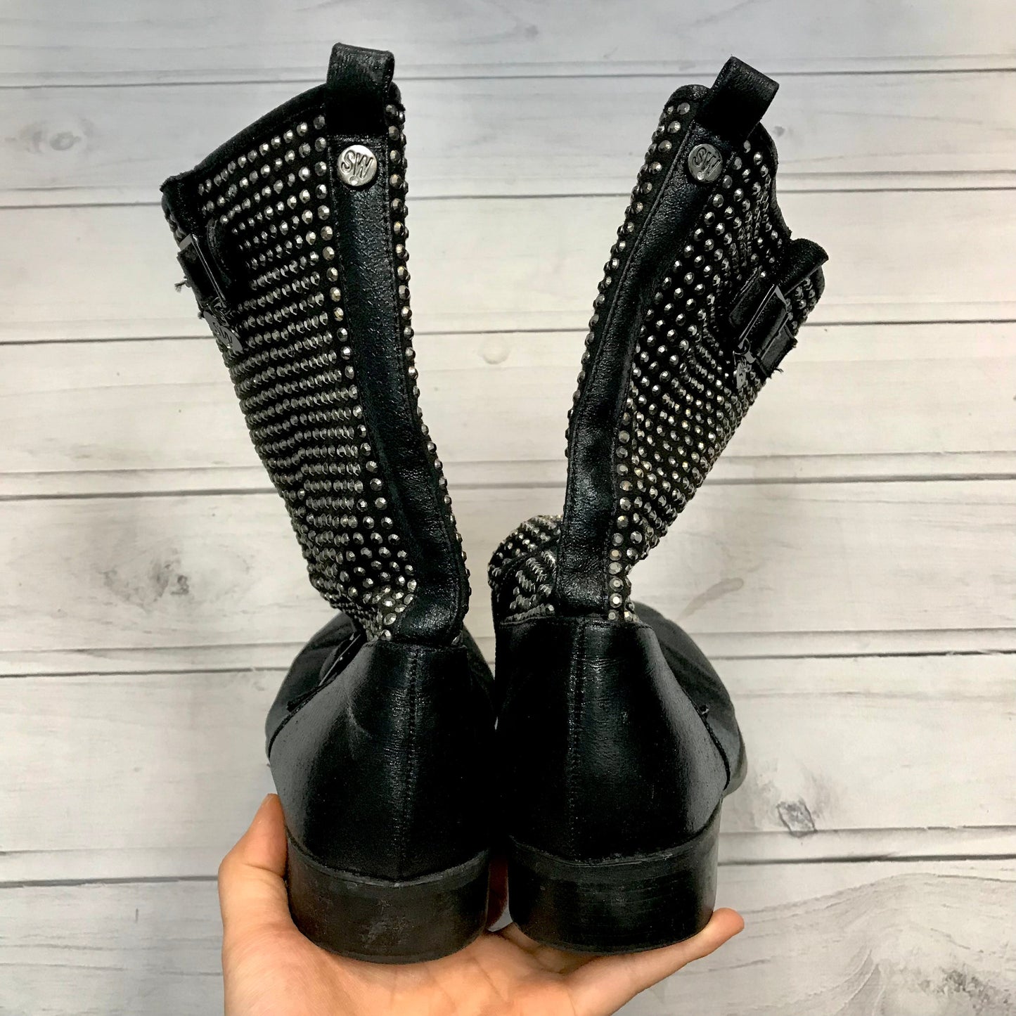 Boots Designer By Stuart Weitzman Size: 5