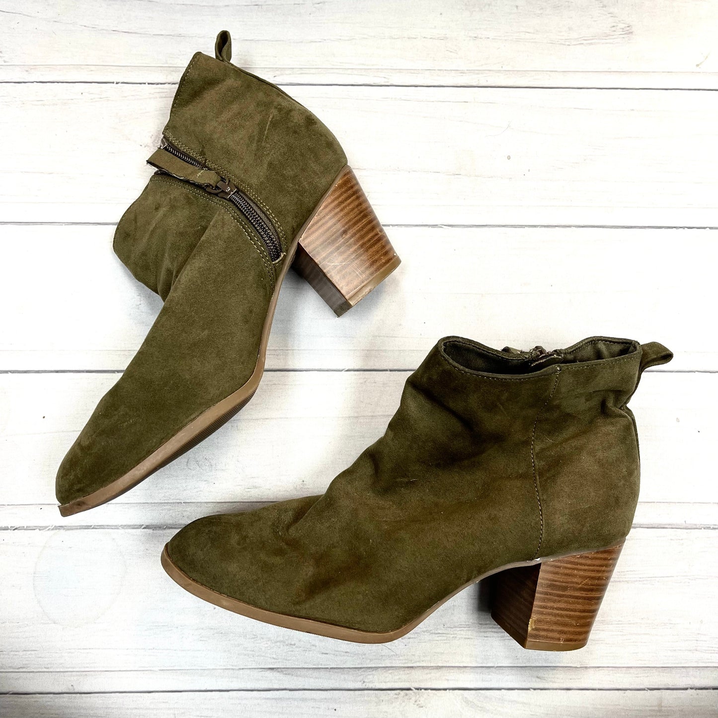 Boots Ankle Heels By Old Navy Size: 9