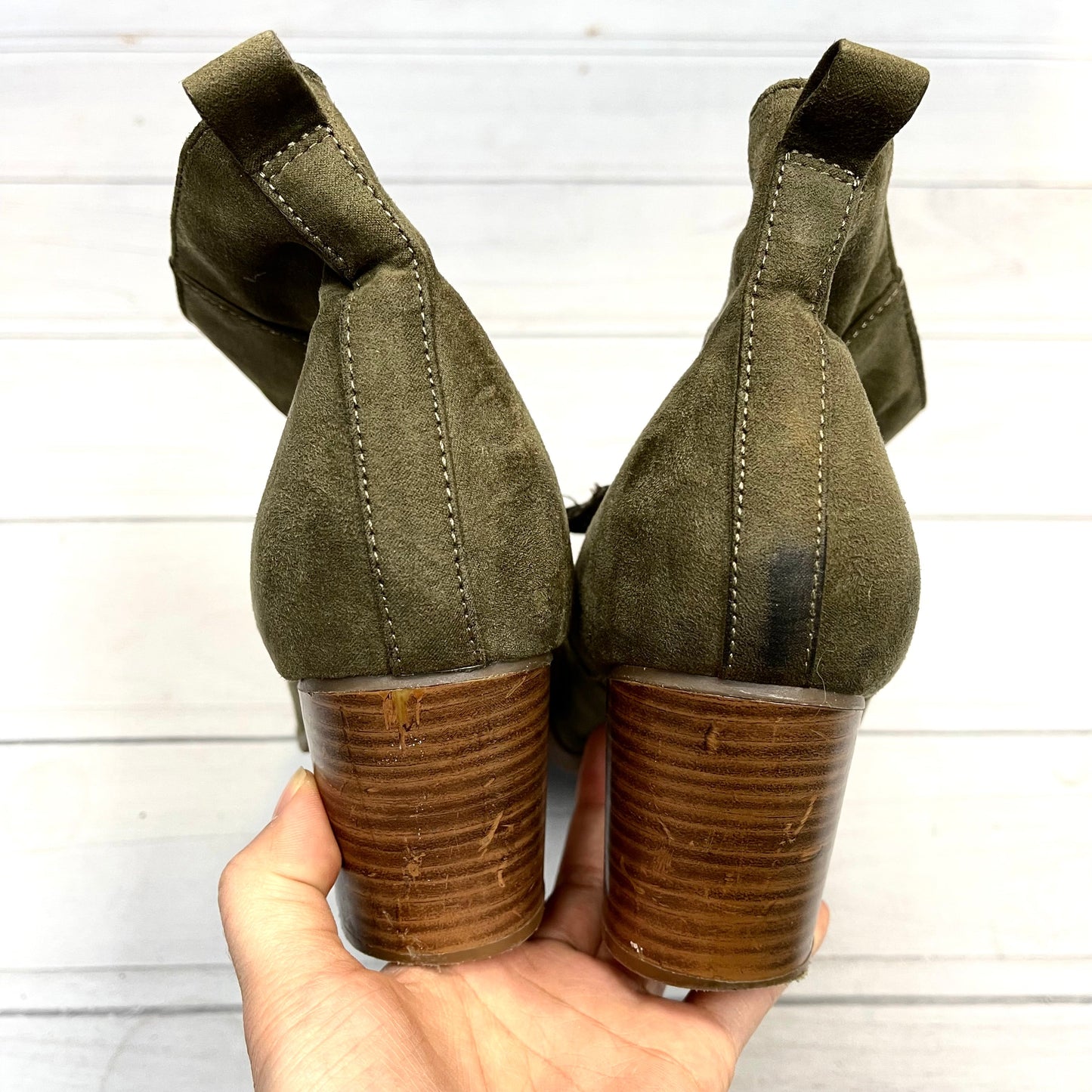 Boots Ankle Heels By Old Navy Size: 9