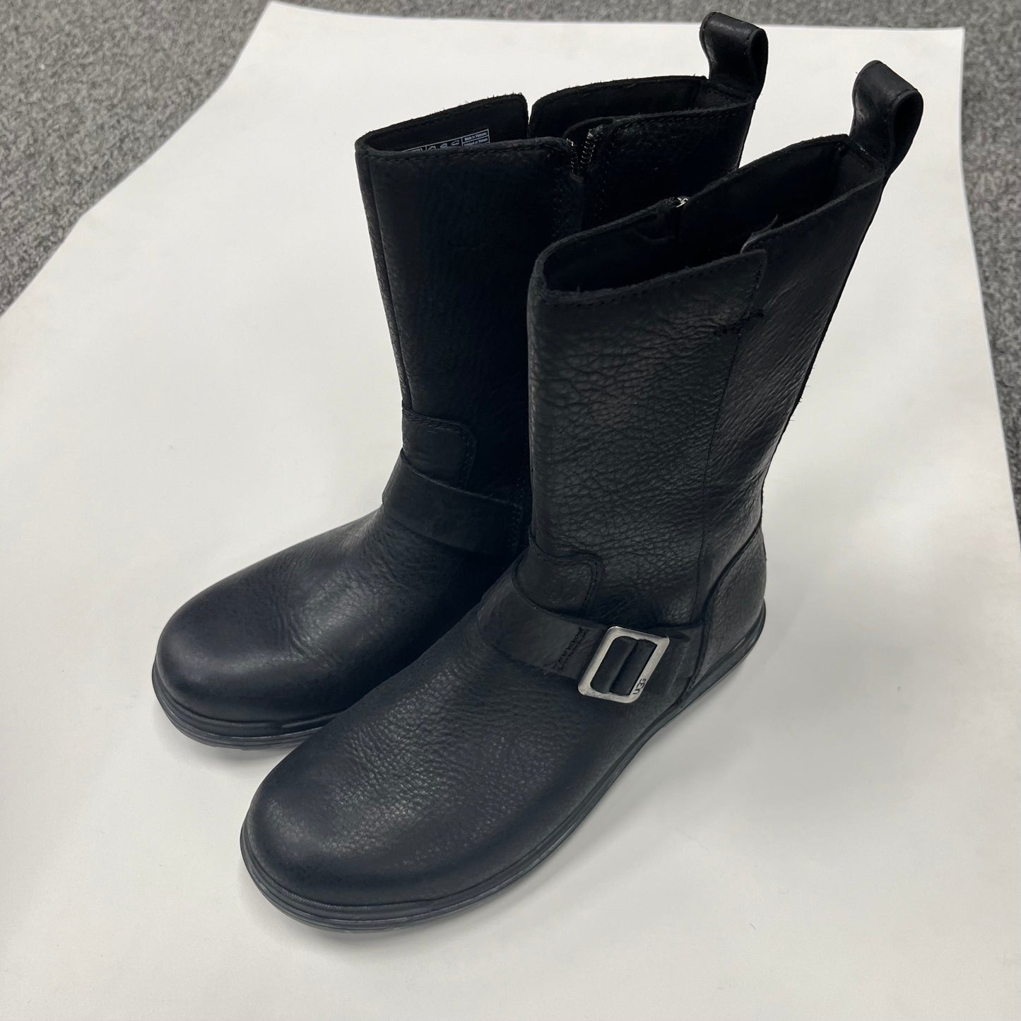 Boots Ankle Flats By Ugg Size: 7