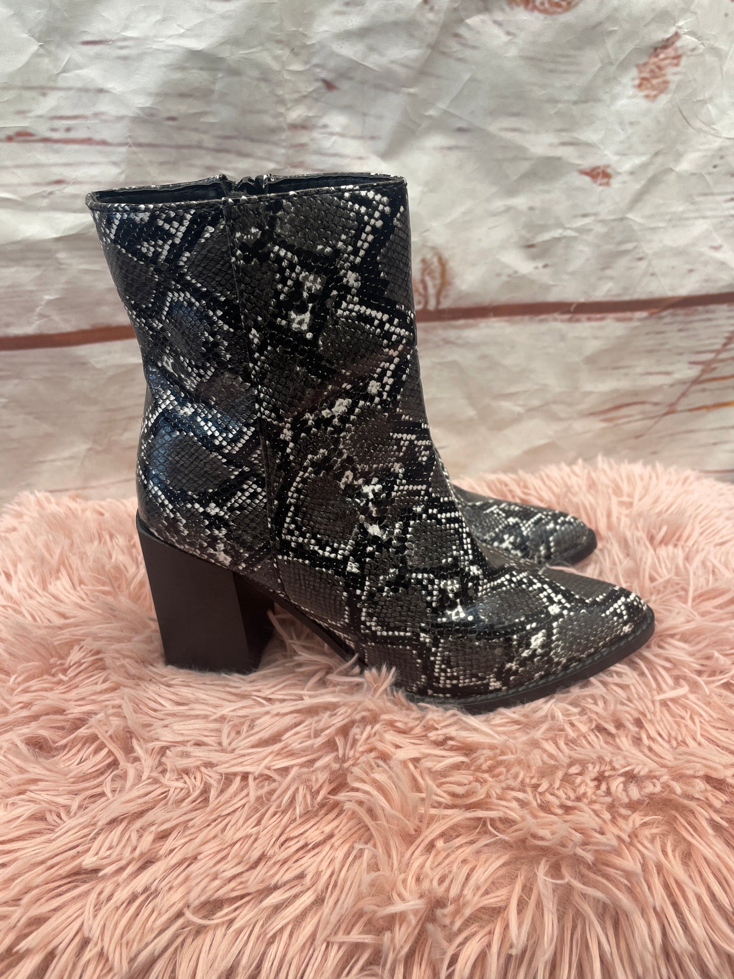 Boots Ankle Heels By Diba Size: 7
