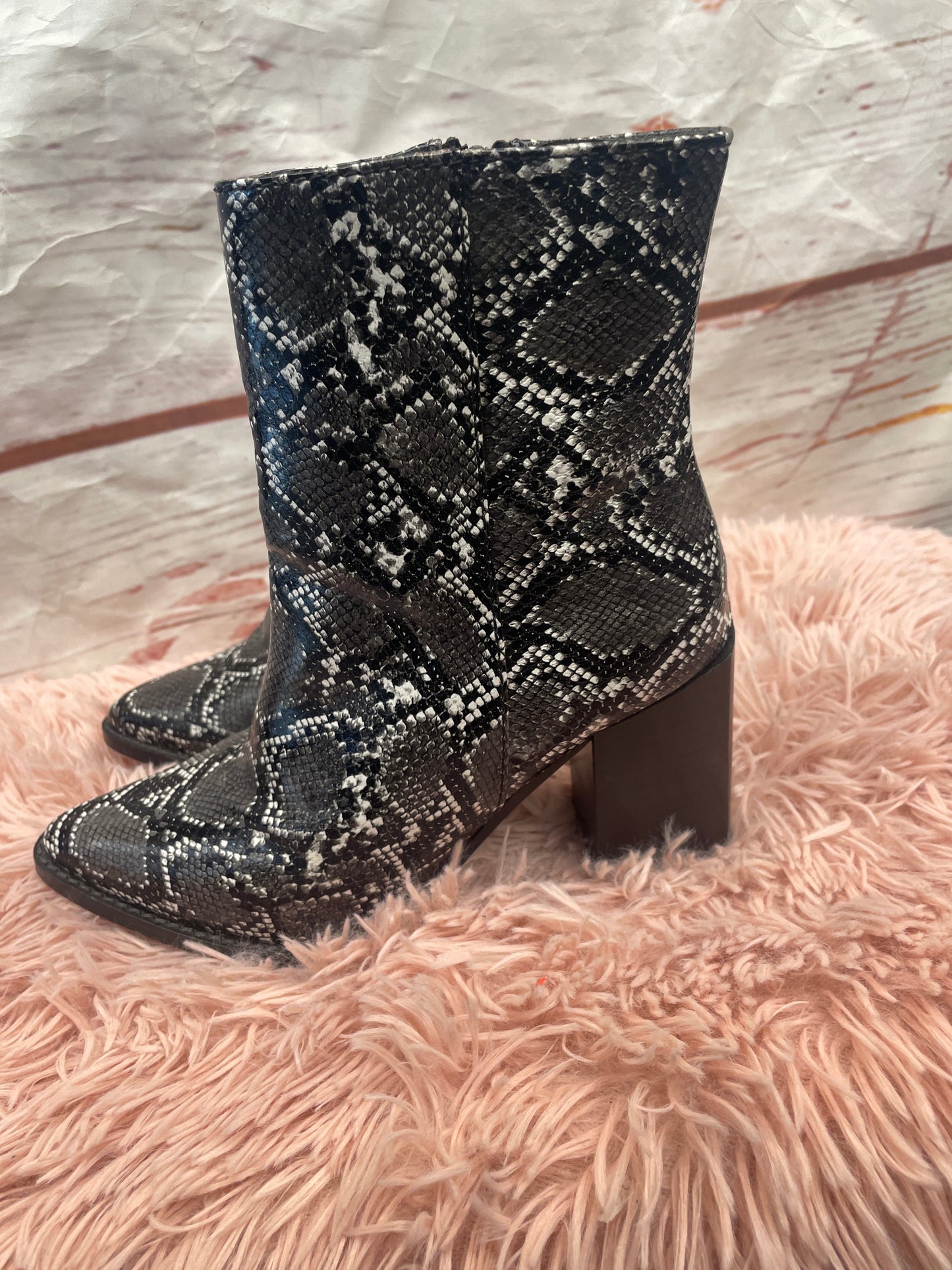 Boots Ankle Heels By Diba Size: 7