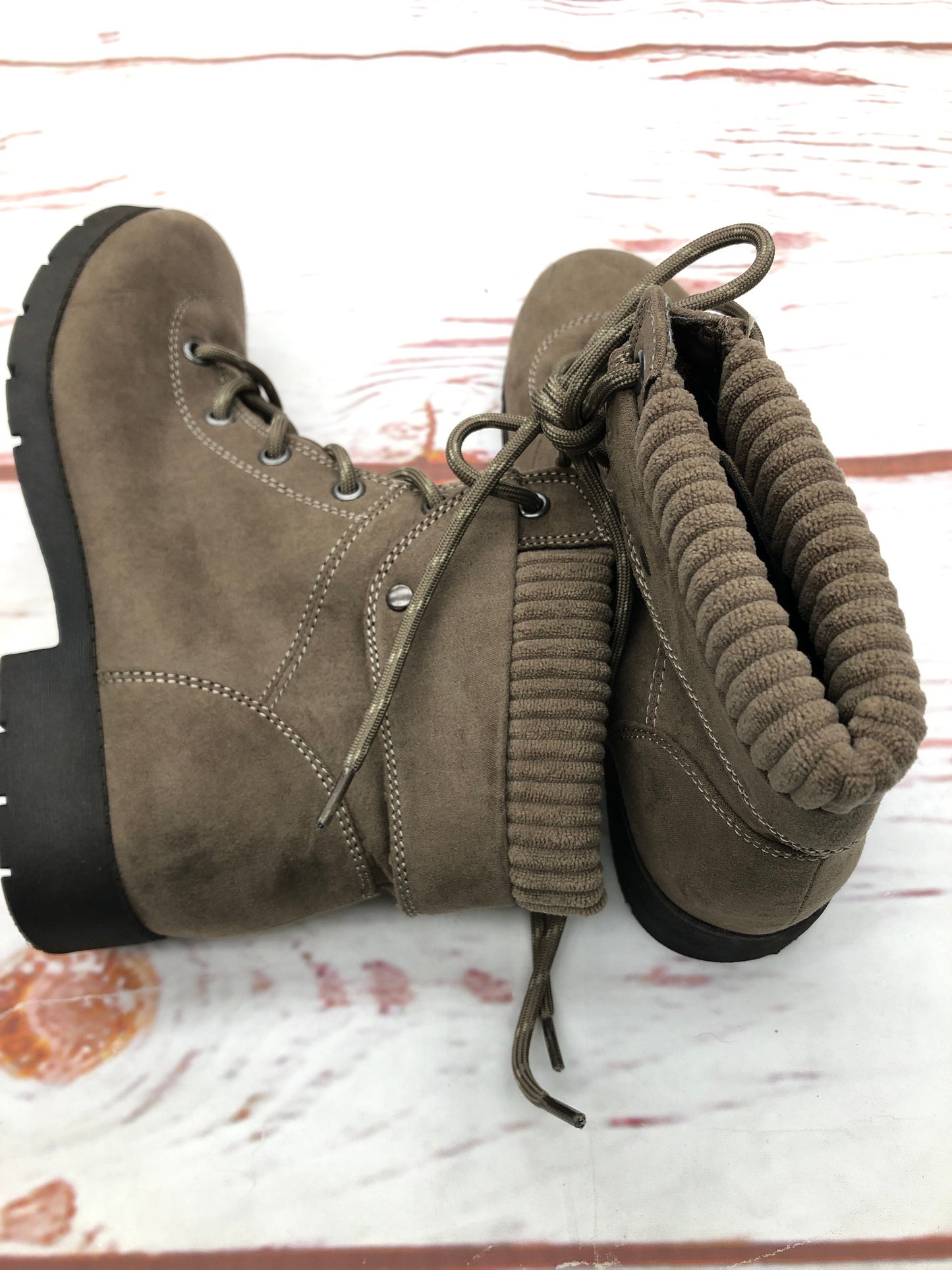 Boots Combat By Clothes Mentor Size: 7.5