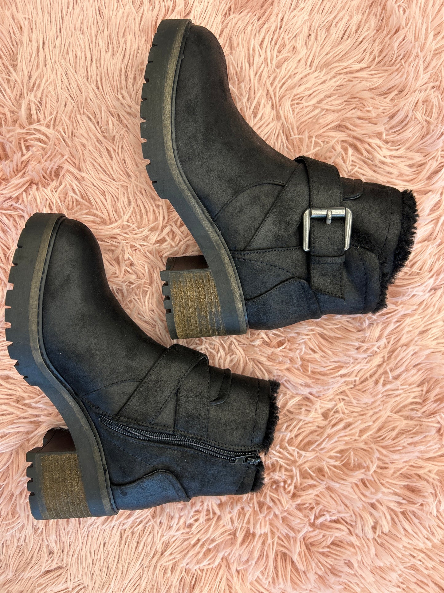 Boots Ankle Heels By Crown Vintage Size: 6