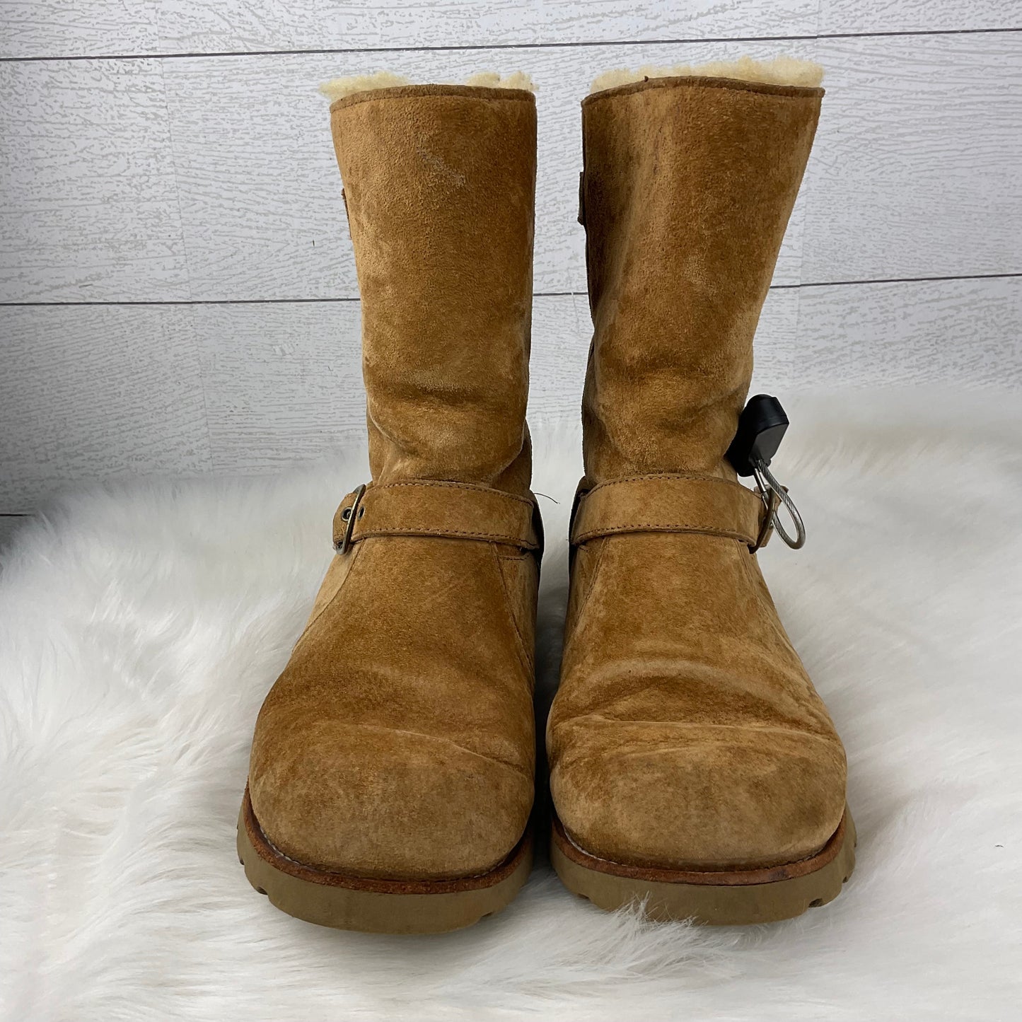 Boots Designer By Ugg Size: 6
