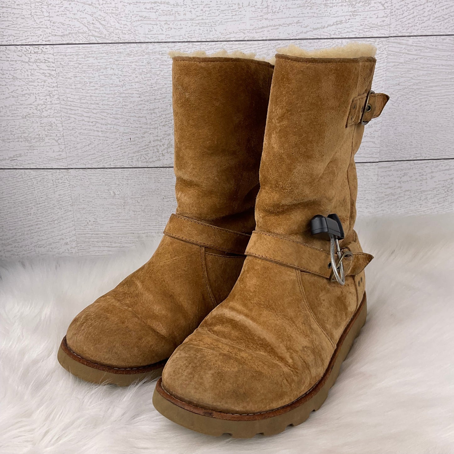 Boots Designer By Ugg Size: 6