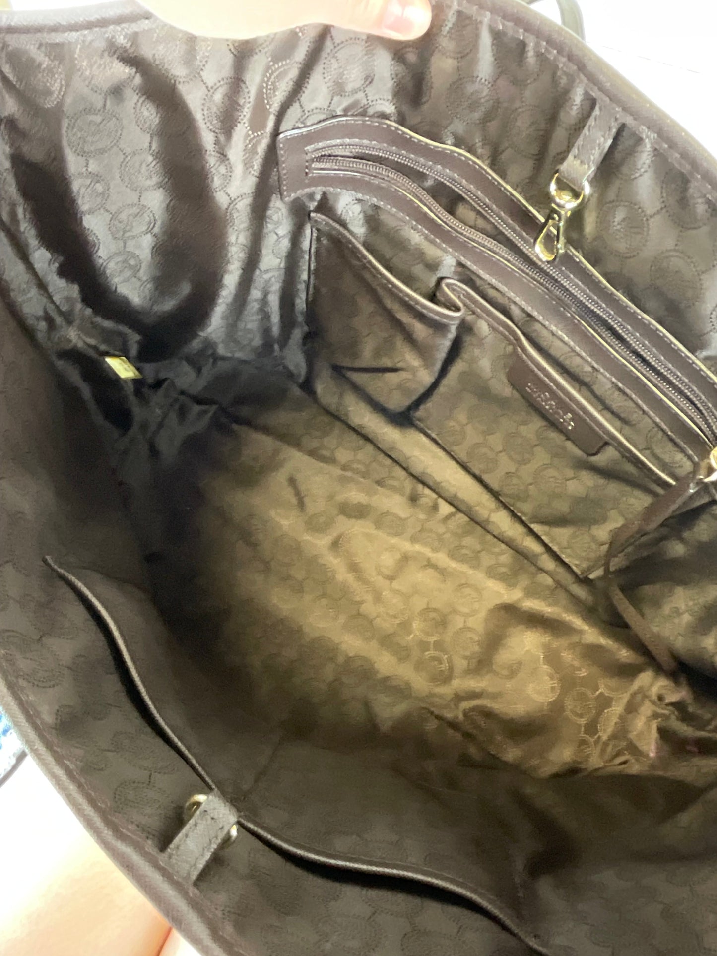 Handbag Designer By Michael Kors Size: Large