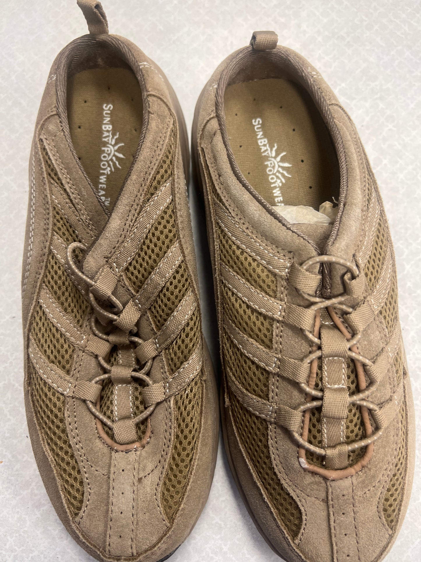 Shoes Athletic By Cmc Size: 8.5