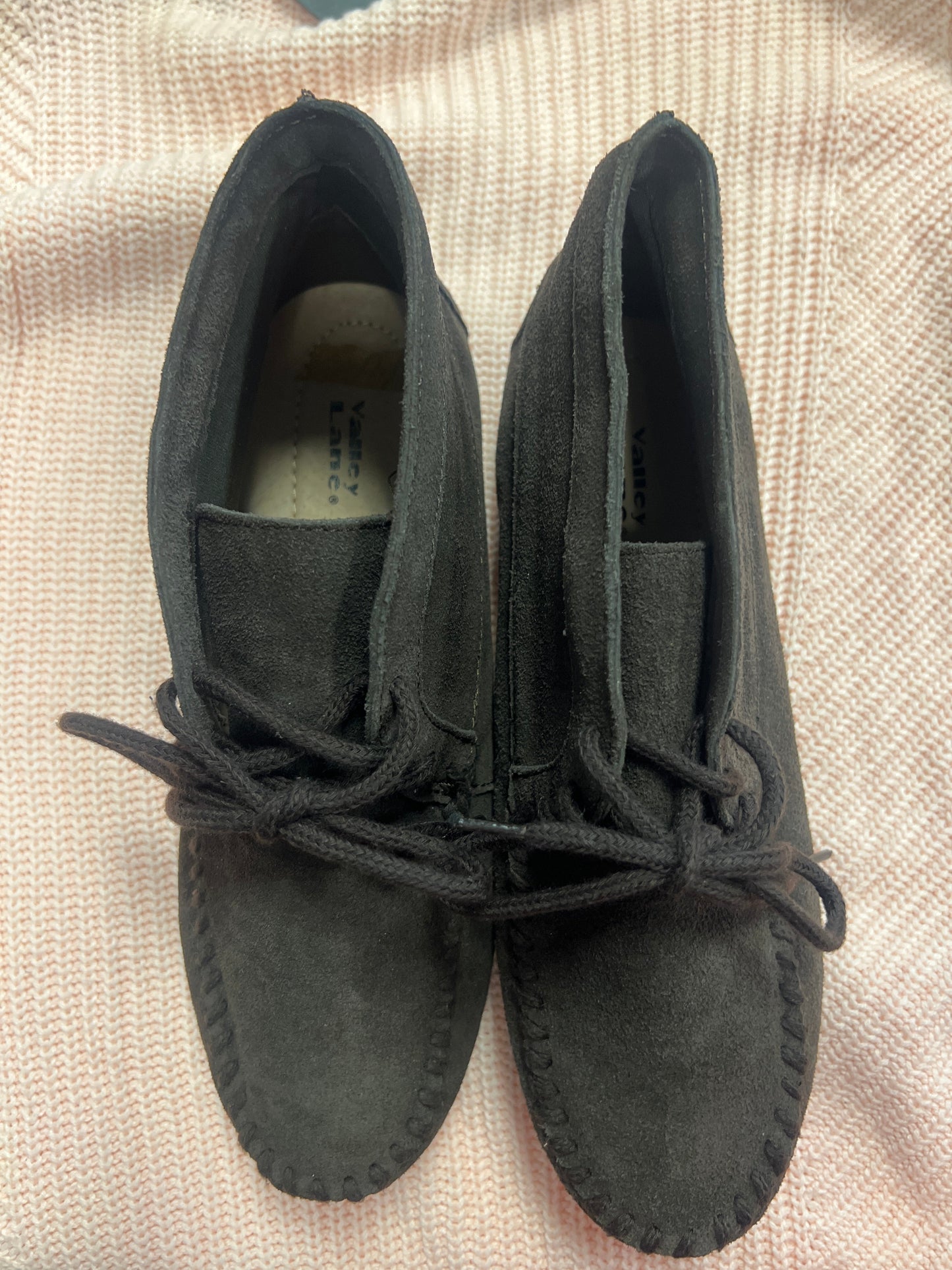 Shoes Flats Moccasin By Clothes Mentor Size: 9